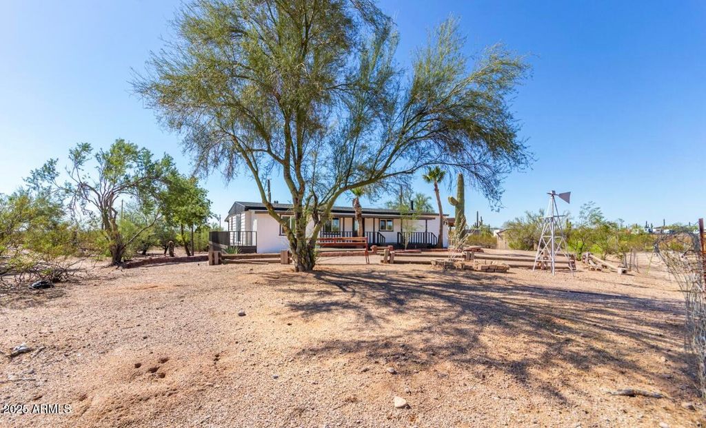 Photo of 3032 E 15th Avenue, Apache Junction, AZ 85119 (MLS # 6925909)