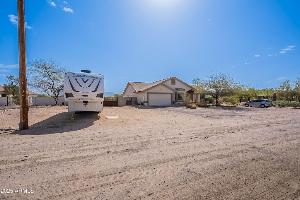 listing image 75