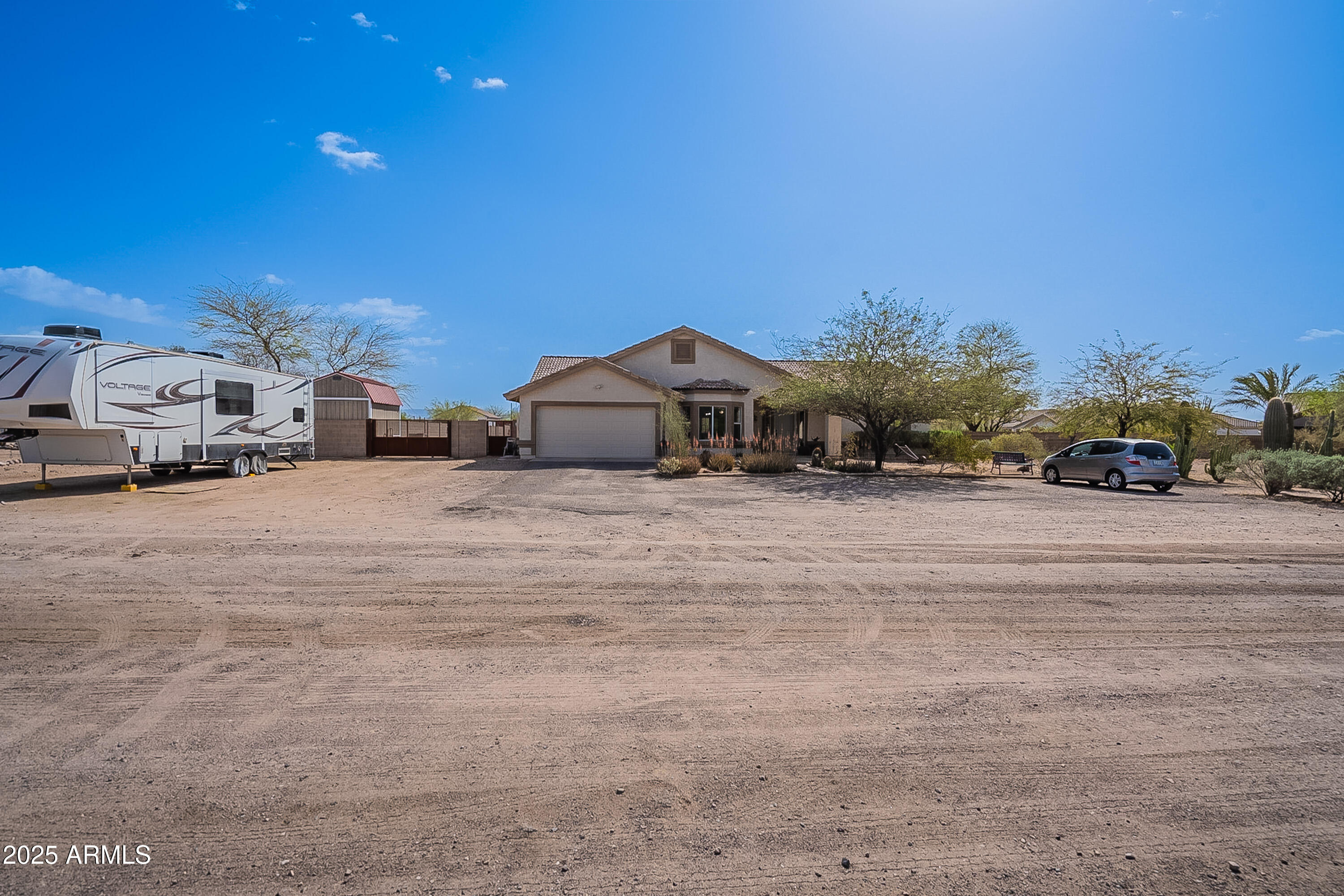 907 N MOUNTAIN Road