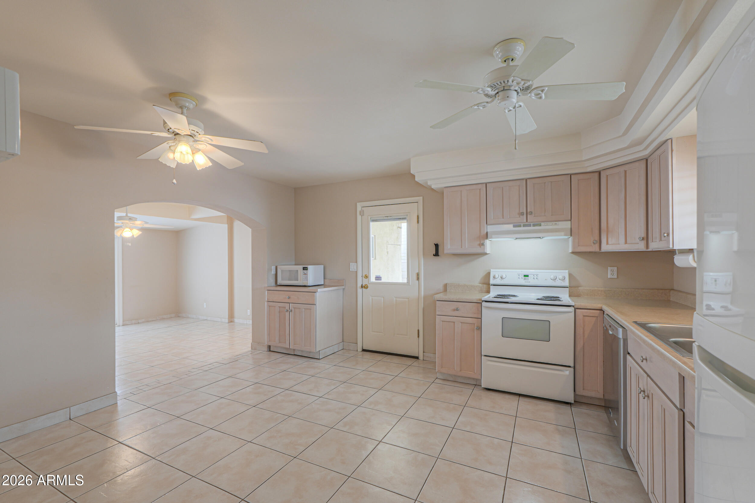 2139 E BETTY ELYSE Lane