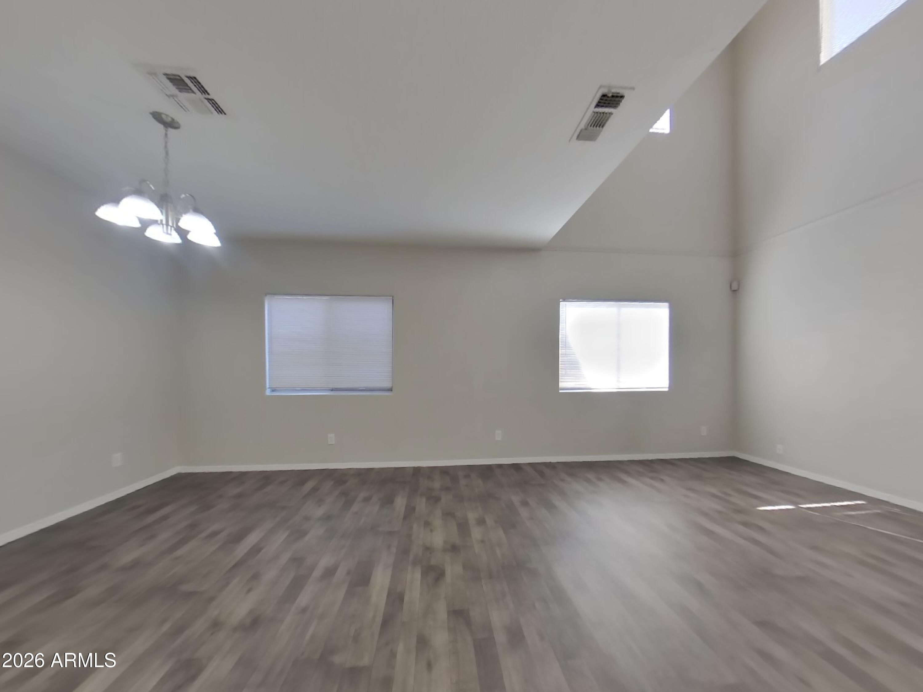 1750 W UNION HILLS Drive 52