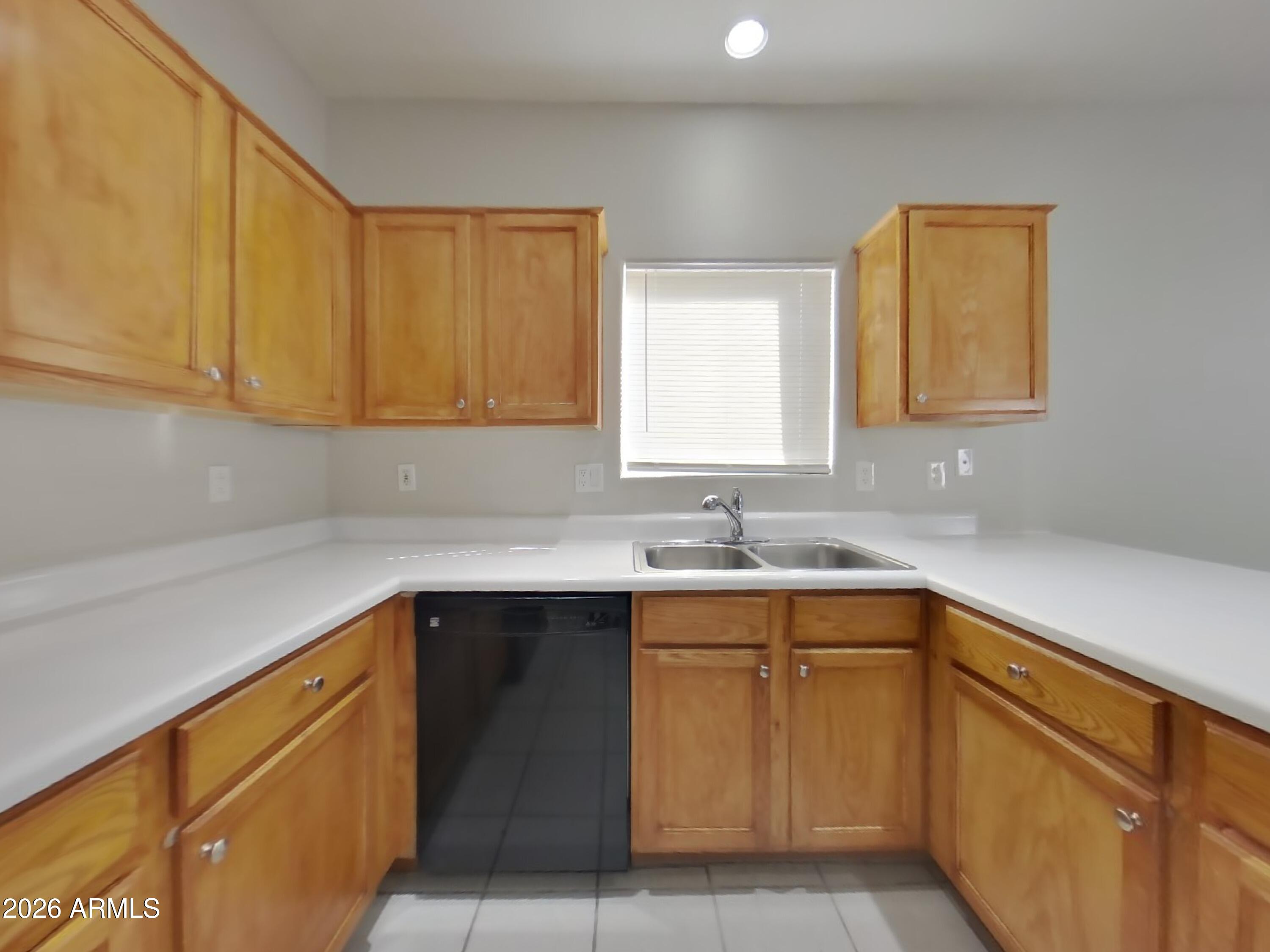 1750 W UNION HILLS Drive 52