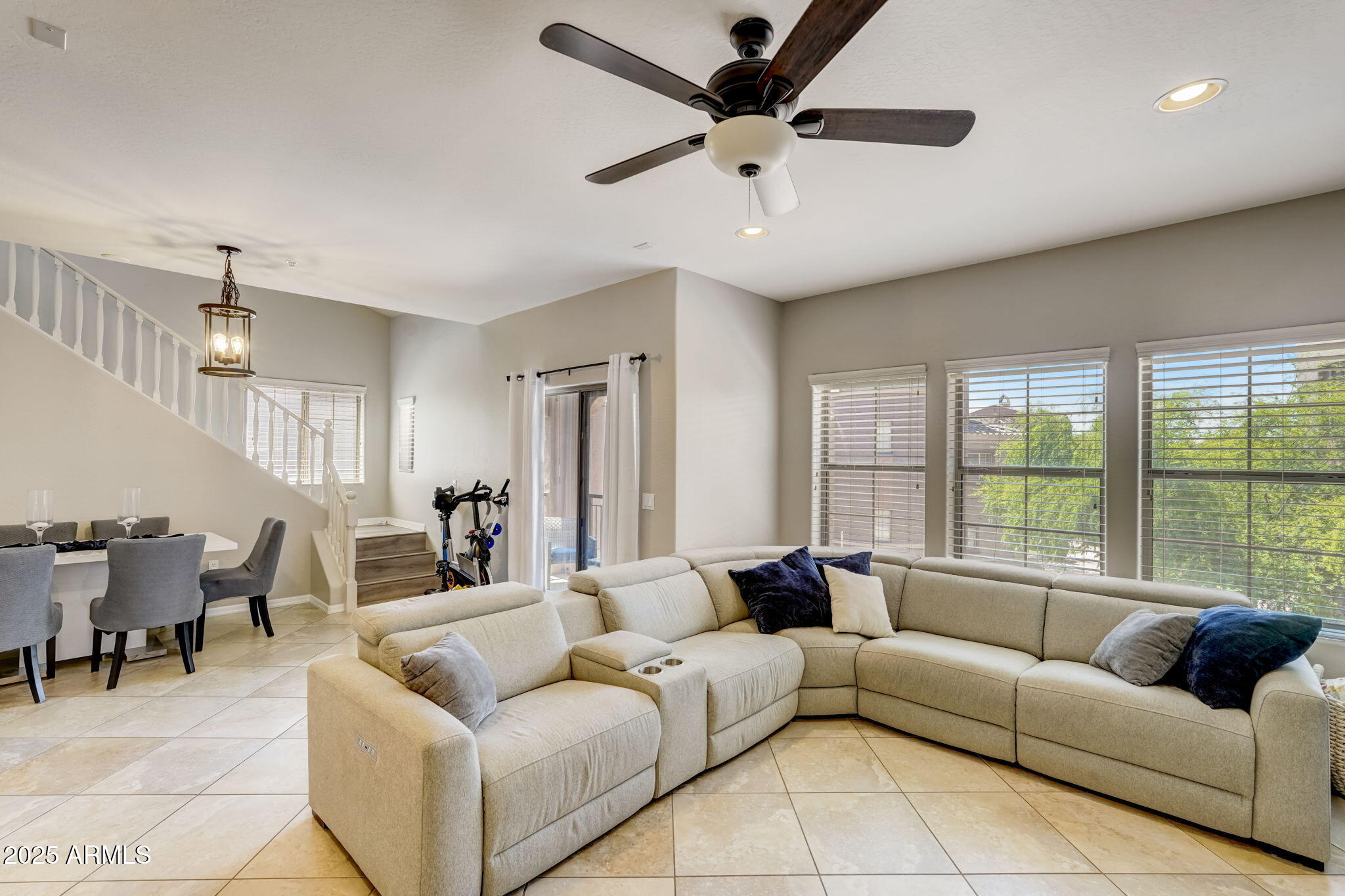 3935 E ROUGH RIDER Road 1212