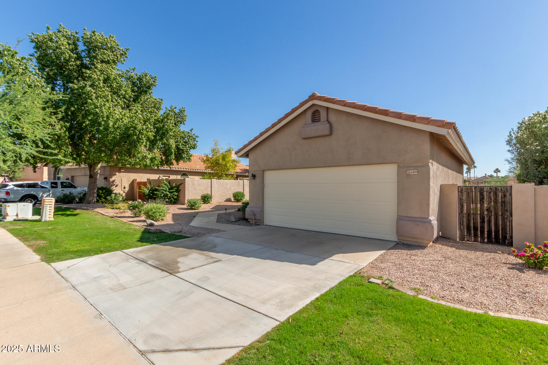 6409 E REDMONT Drive