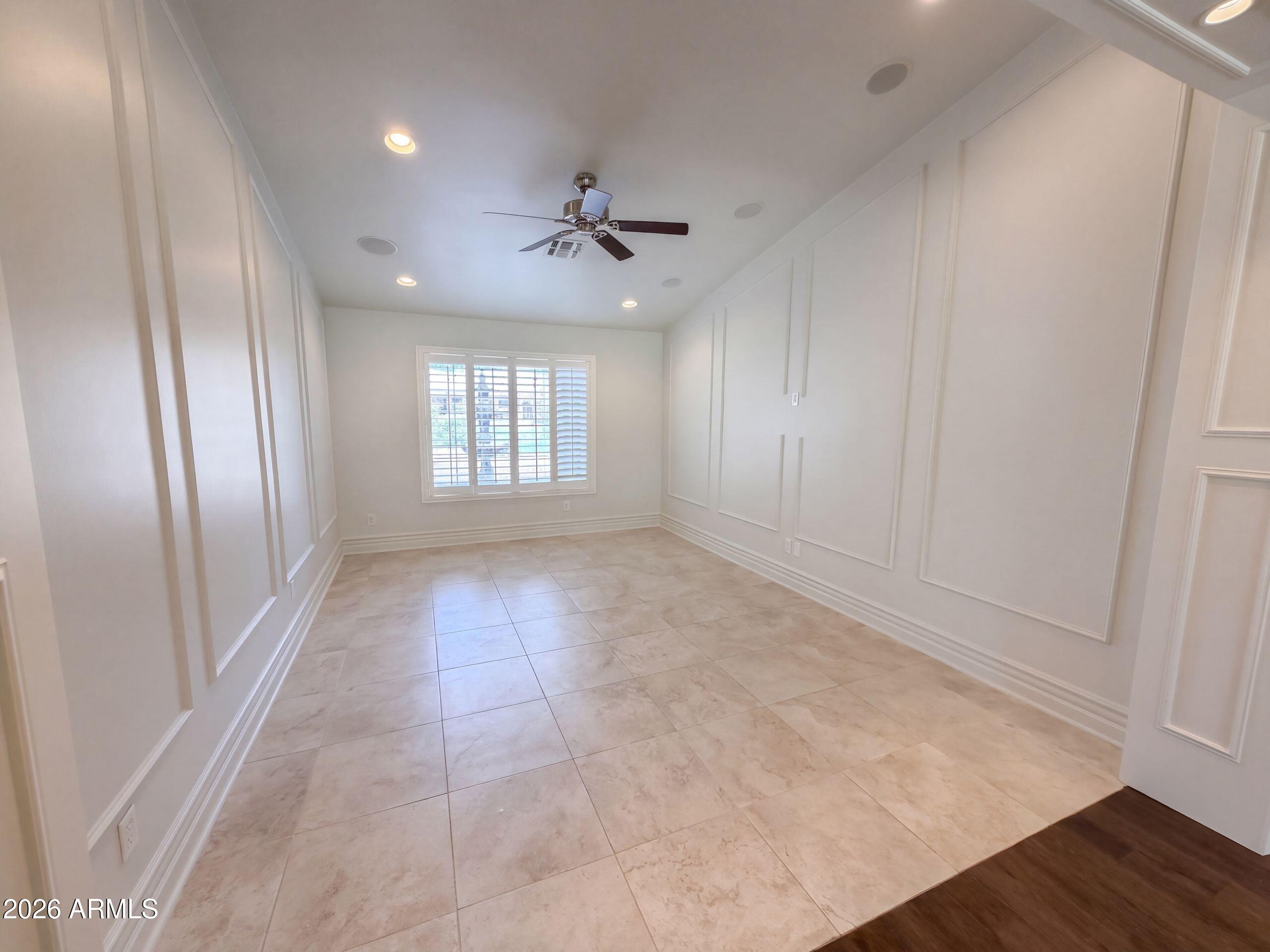 2599 E ARROWHEAD Trail