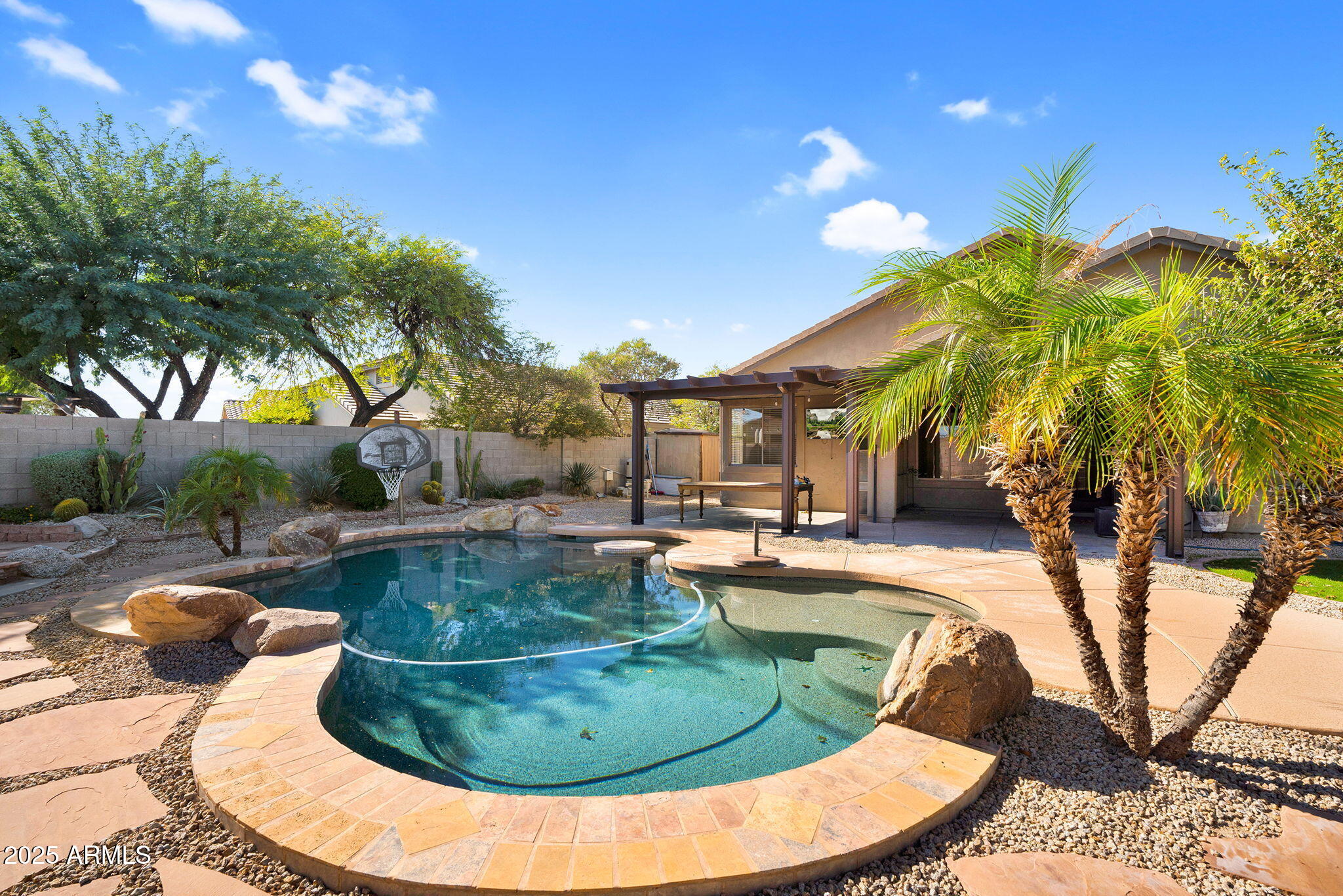 7431 E NORWOOD Street