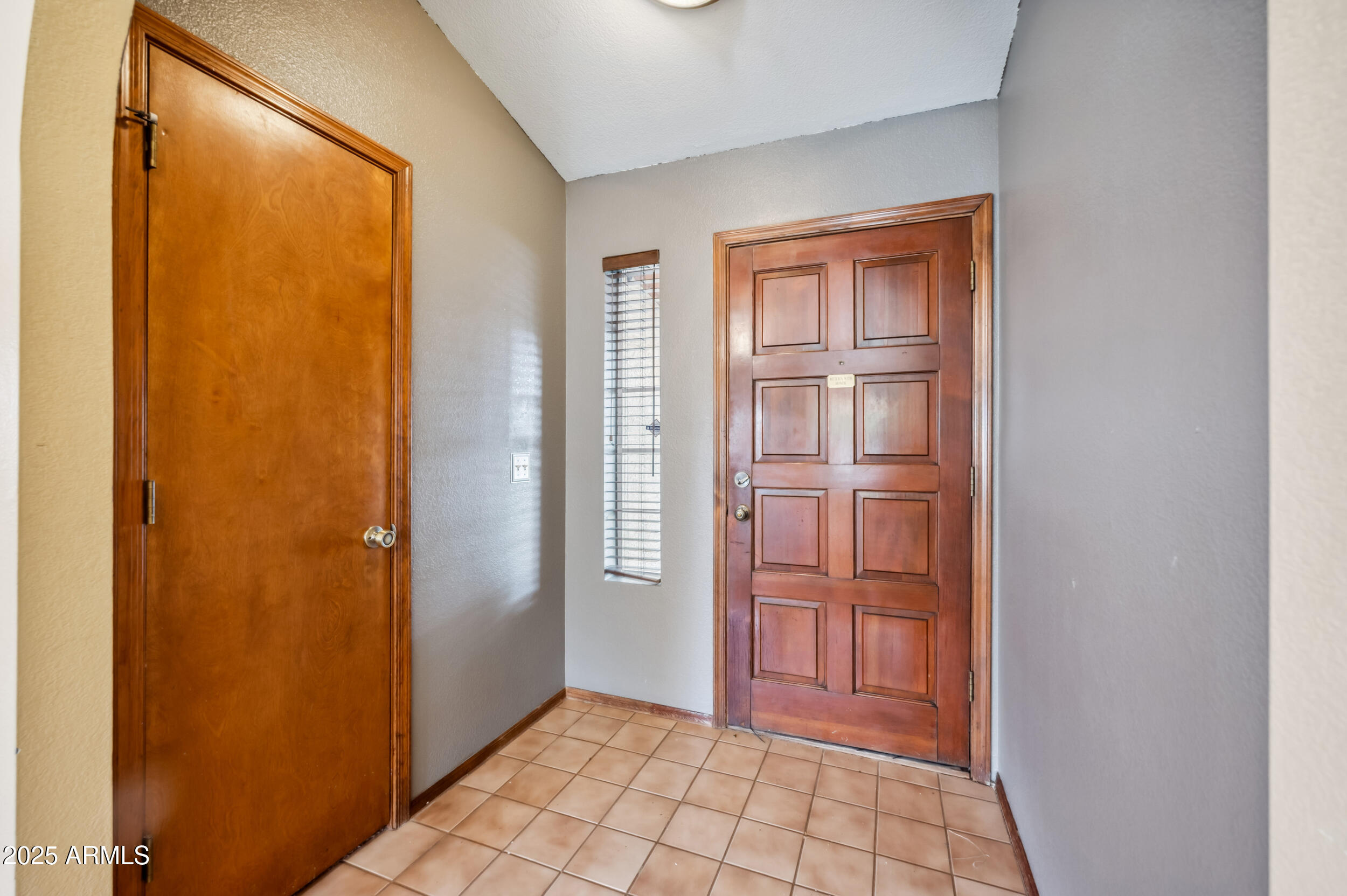 608 E ARABIAN Court