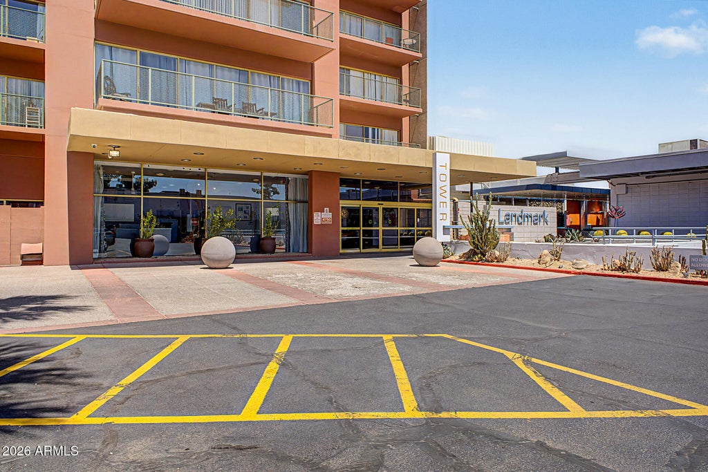 Photo of 4750 N Central Avenue #3A, Phoenix, AZ 85012 (MLS # 7072712)