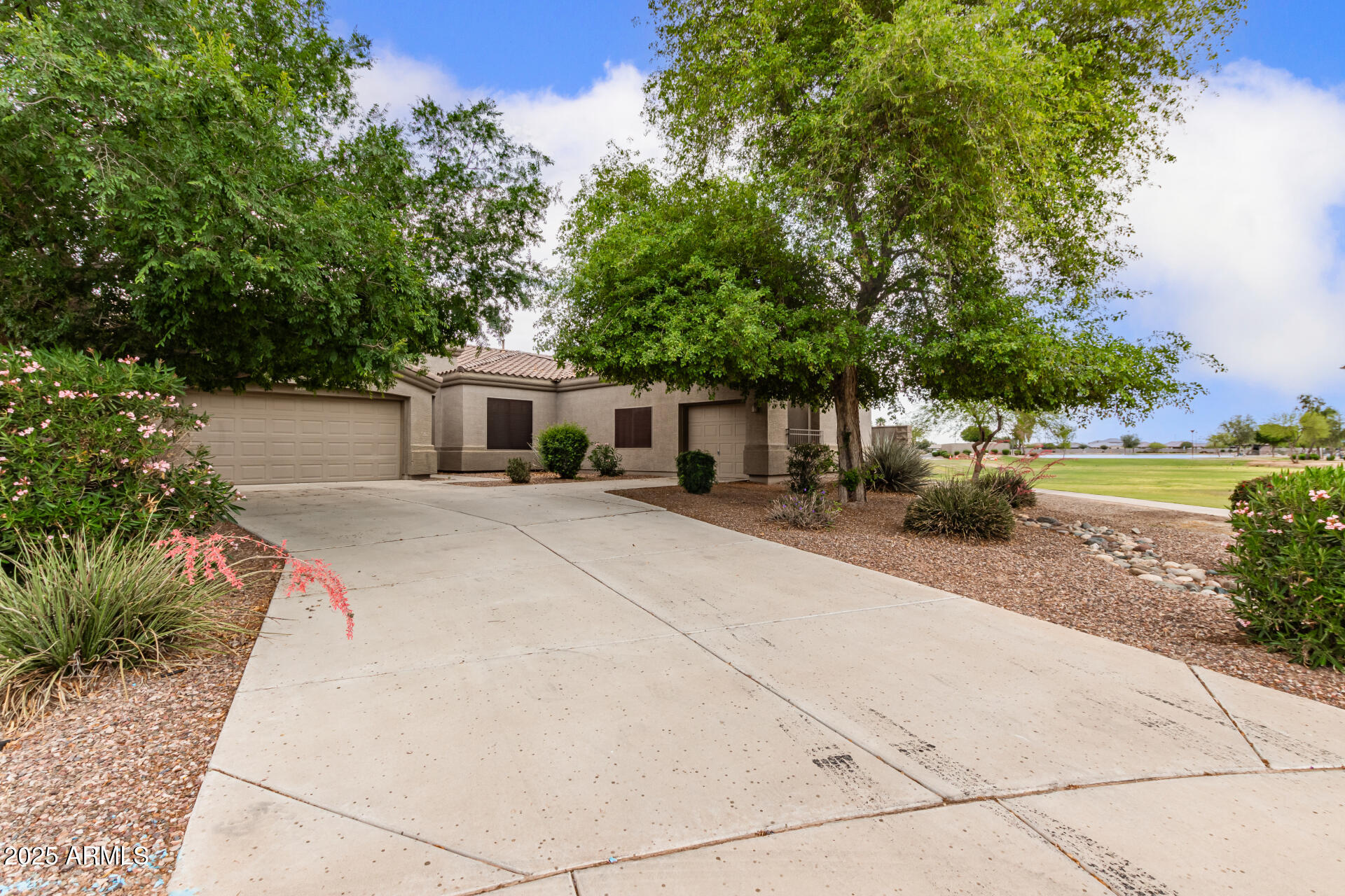 41804 W CARLISLE Lane