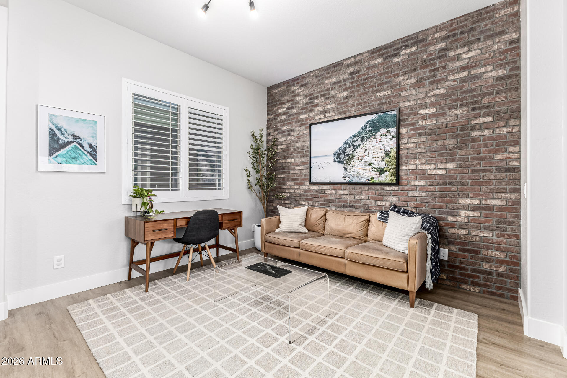 2856 E Bloomfield Parkway