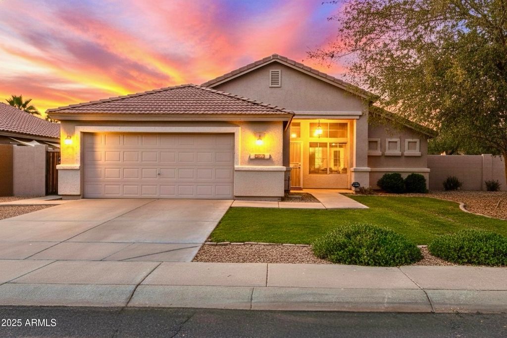 Photo of 316 E Laredo Avenue, Gilbert, AZ 85296 (MLS # 6962431)