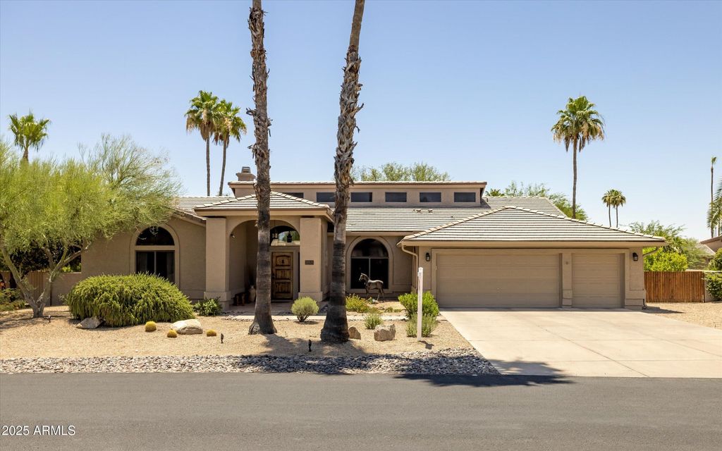 Photo of 25821 N Bolero Bend, Rio Verde, AZ 85263 (MLS # 6881407)