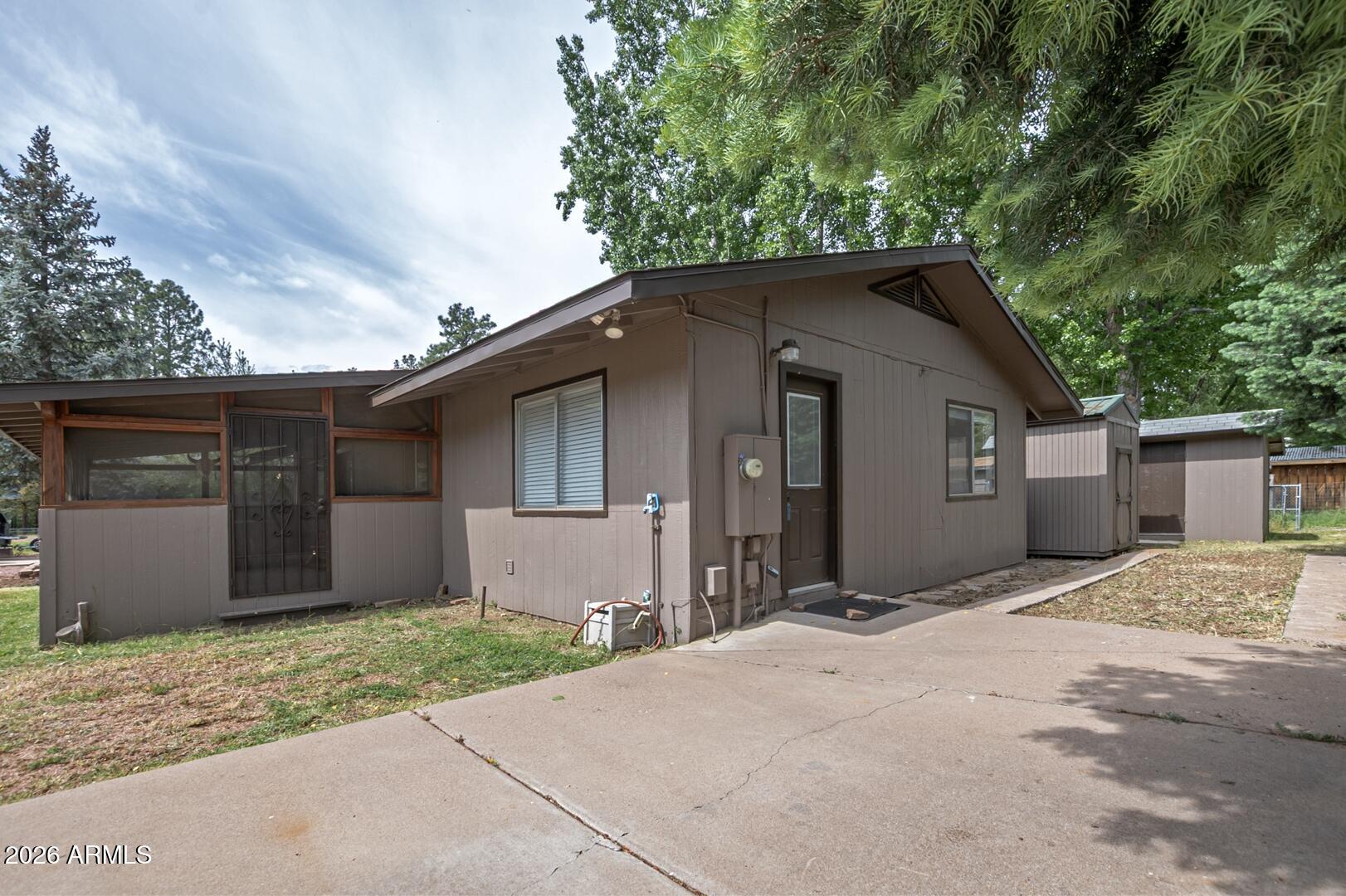 4936 N COLUMBINE Drive