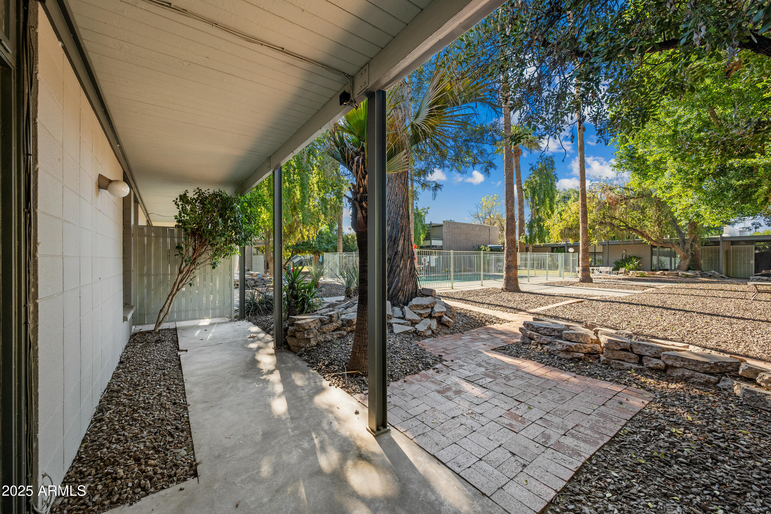 1101 E BETHANY HOME Road 8