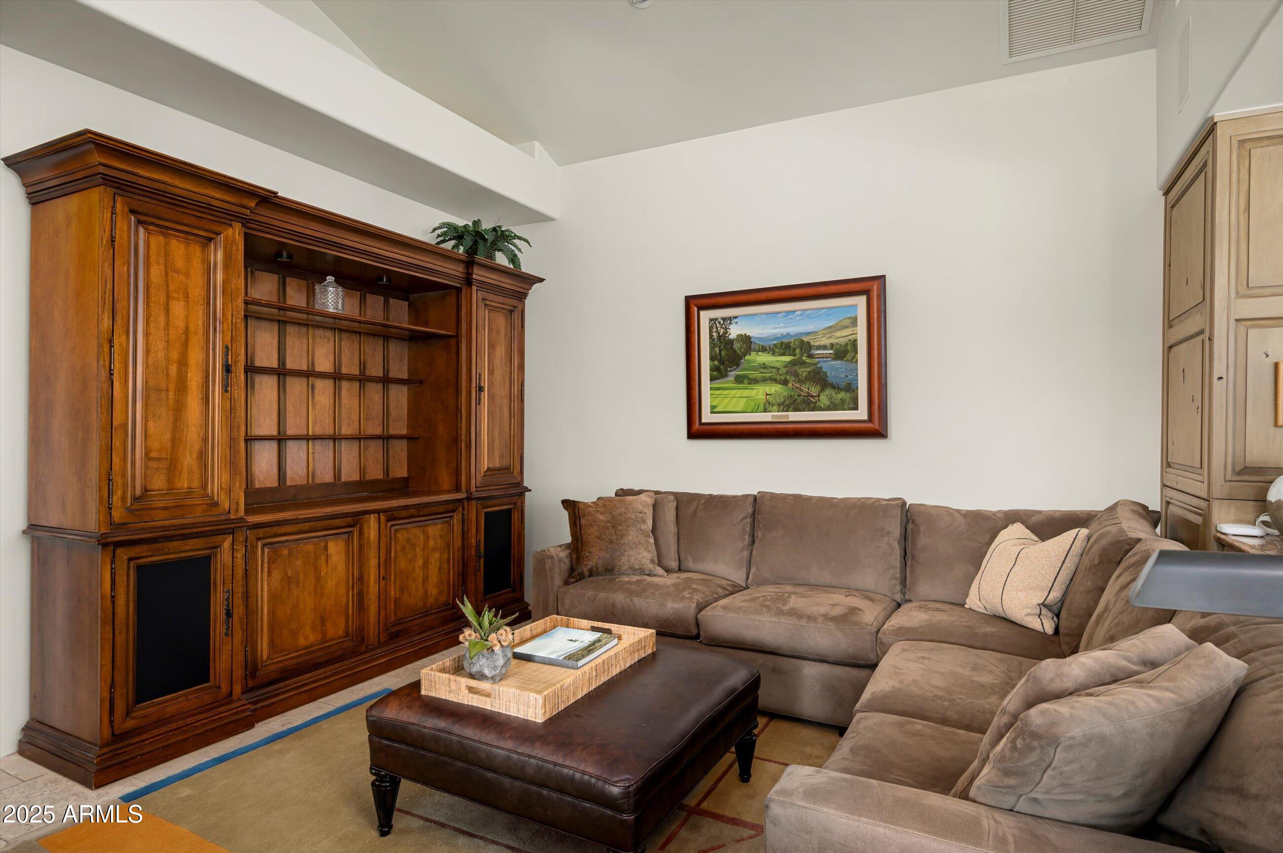 Estancia - Residential