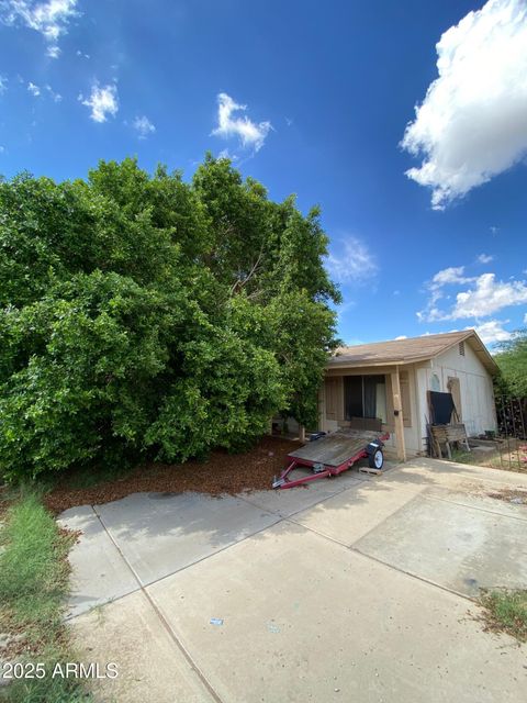 2608 E VILLA RITA Drive Phoenix AZ 85032