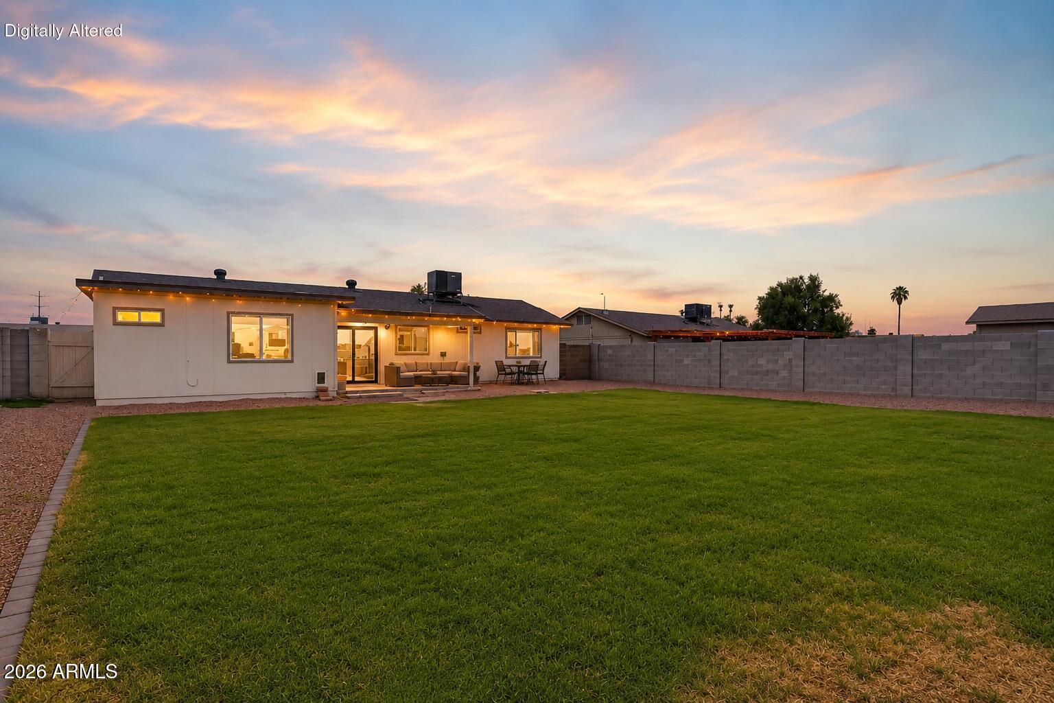 5709 S ROBERTS Road