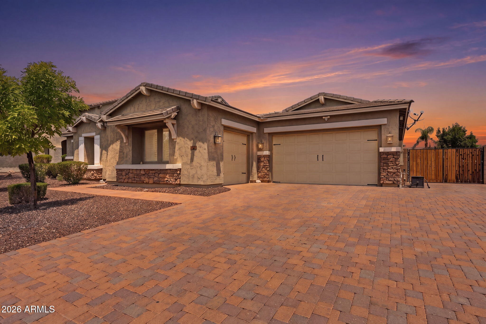 9358 W FOOTHILL Drive