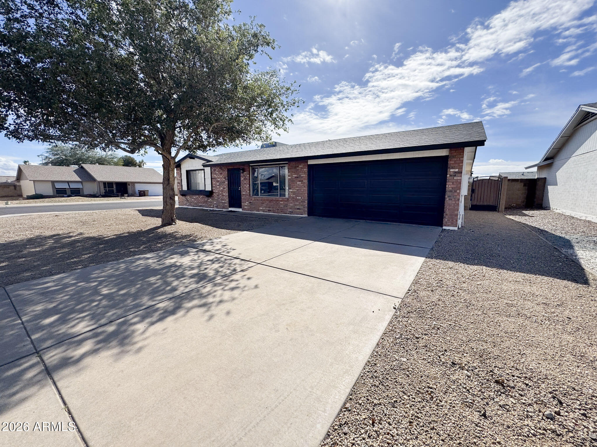 10421 W PUGET Avenue