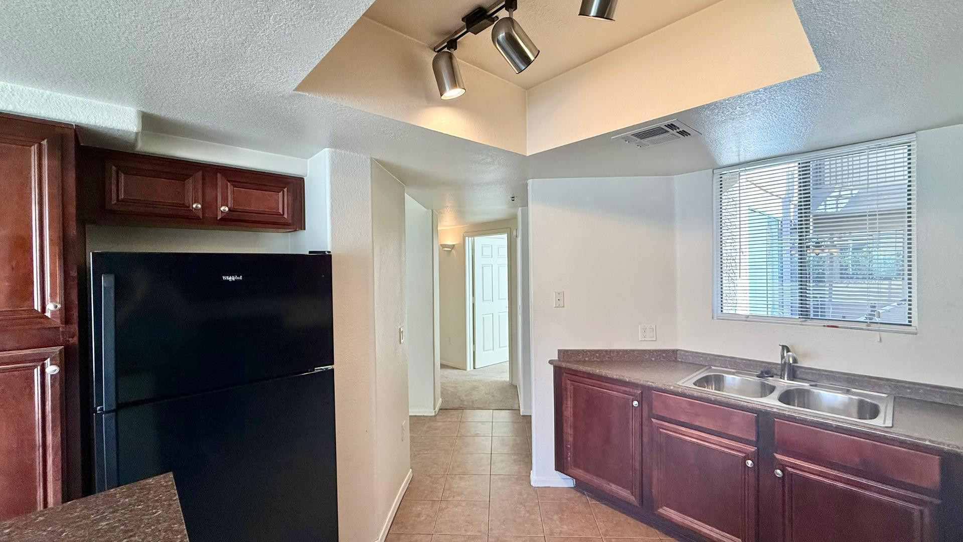 4925 E Desert Cove Avenue 143