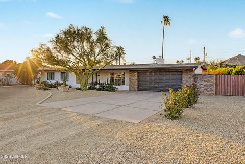 Photo of 5702 E Edgemont Avenue, Scottsdale, AZ 85257 (MLS # 7016275)