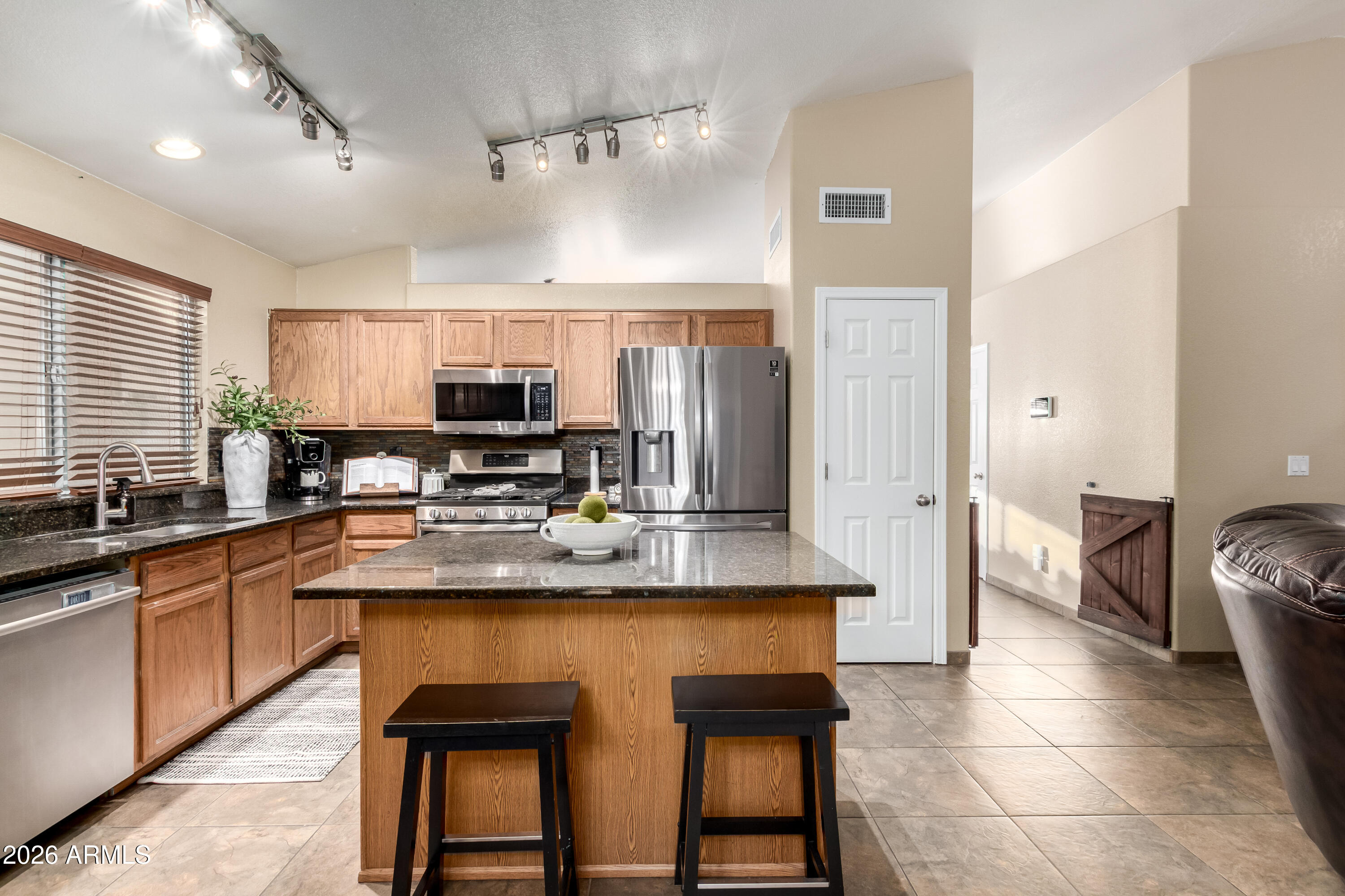 1147 N MARVIN Street