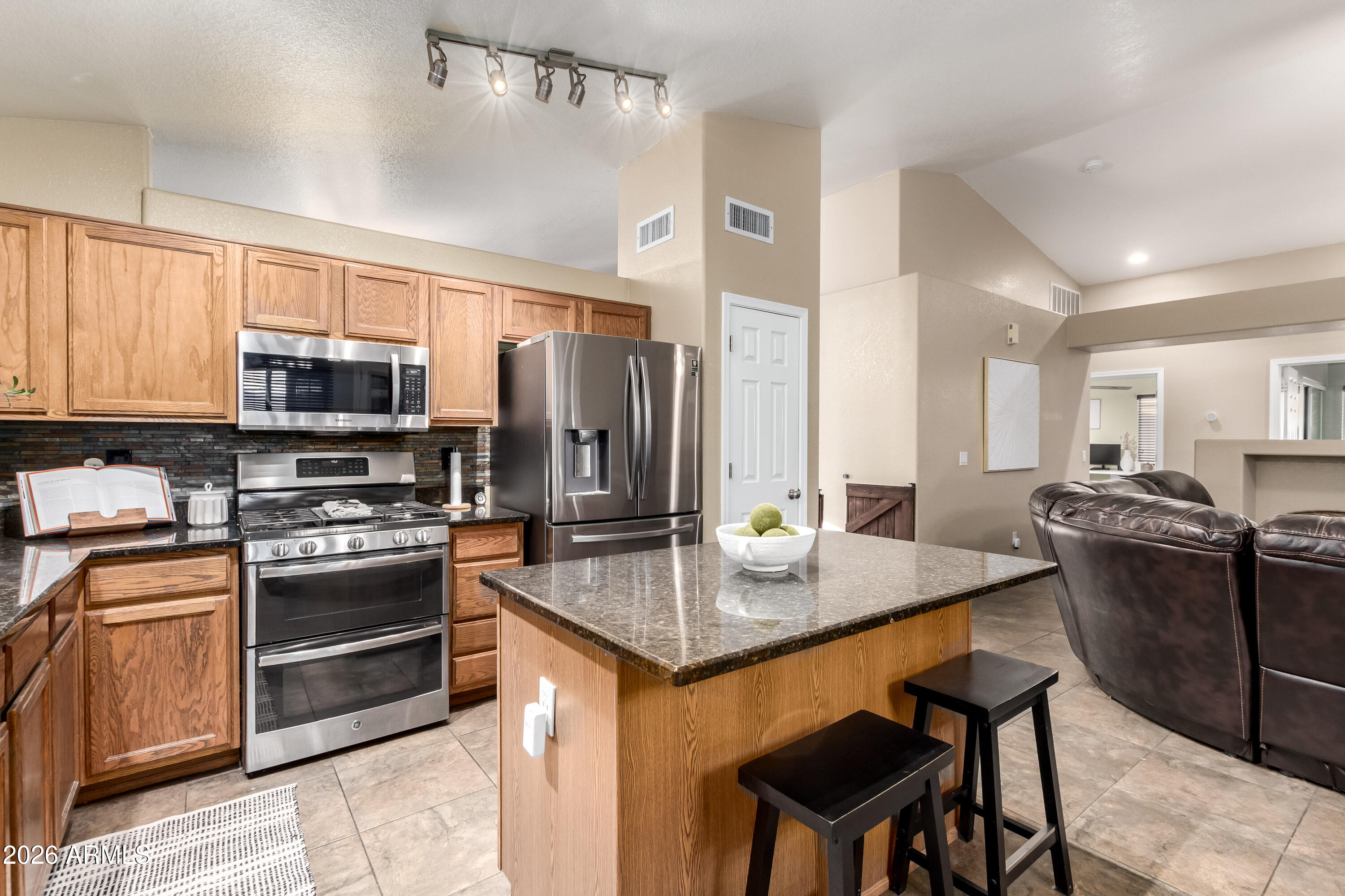 1147 N MARVIN Street