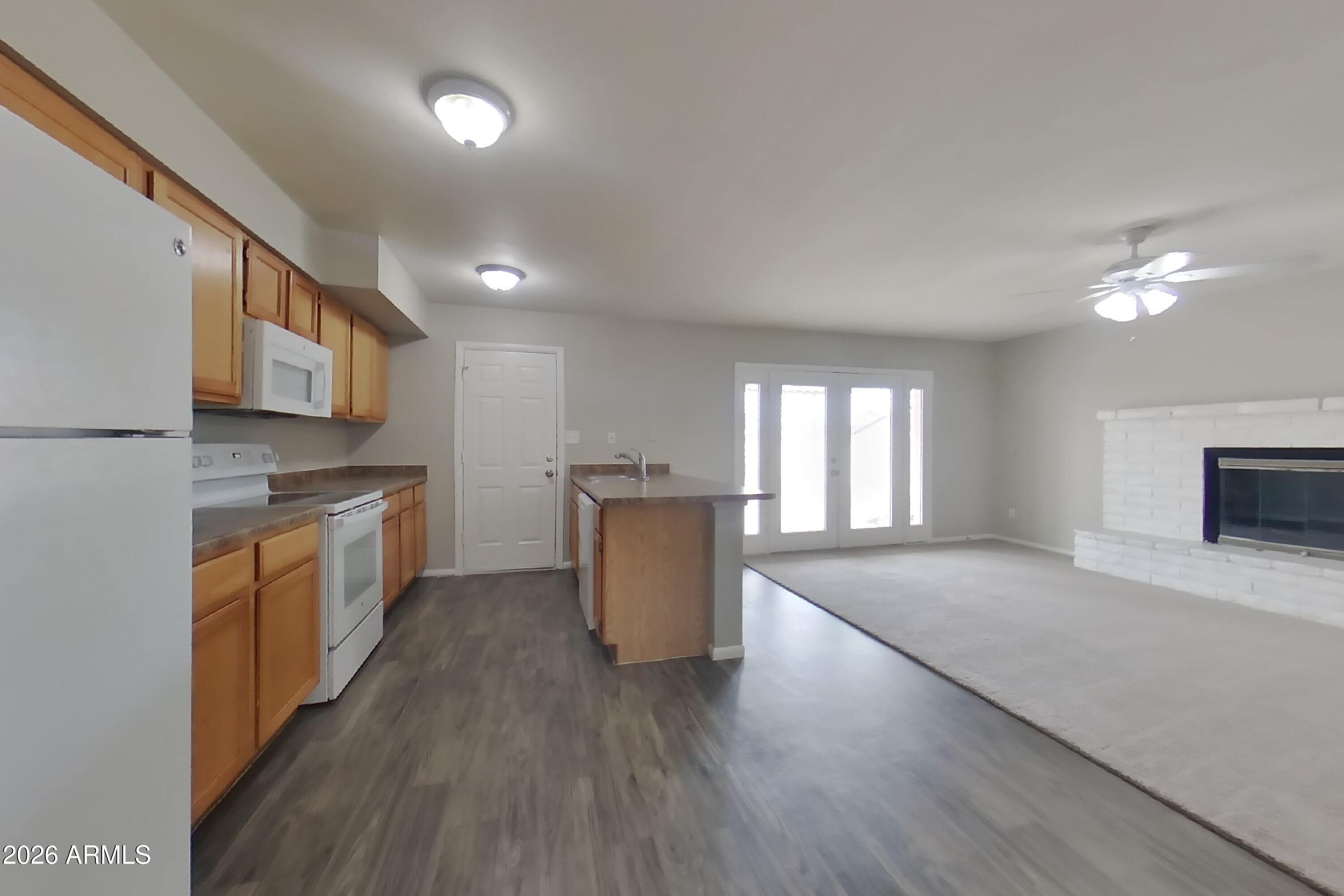 3849 W POINSETTIA Drive