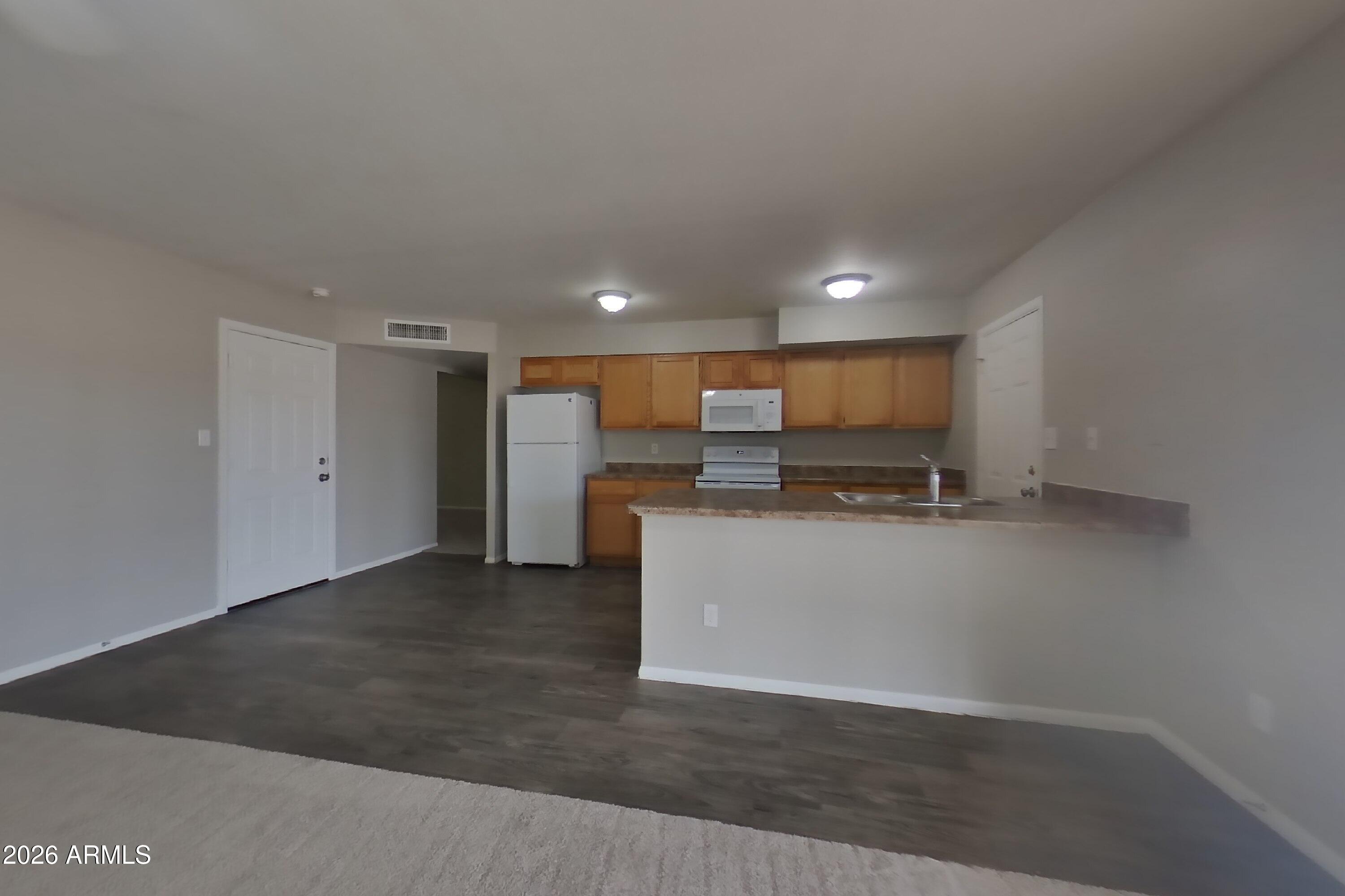 3849 W POINSETTIA Drive