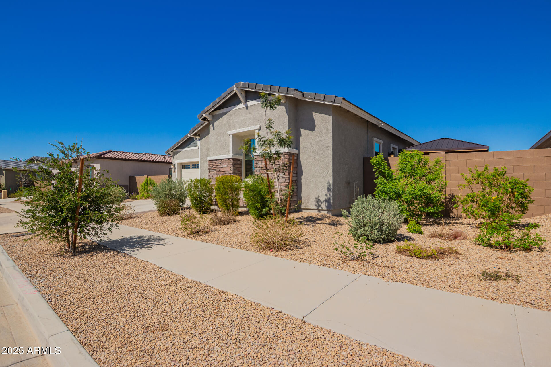 3912 W SUMMERSIDE Road