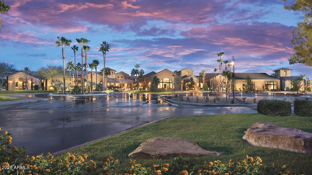 5763 N OAK CREEK Drive