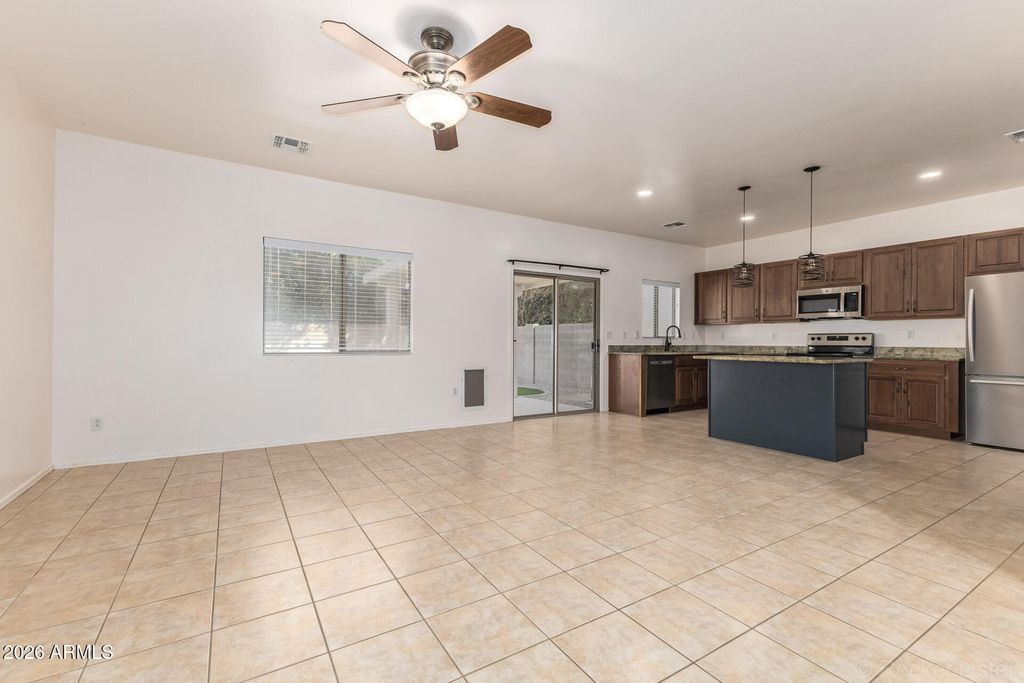 Photo of 10683 N 70th Avenue, Peoria, AZ 85345 (MLS # 6997019)