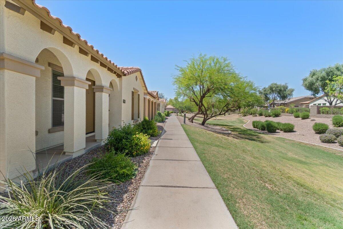 4636 E MAPLEWOOD Street