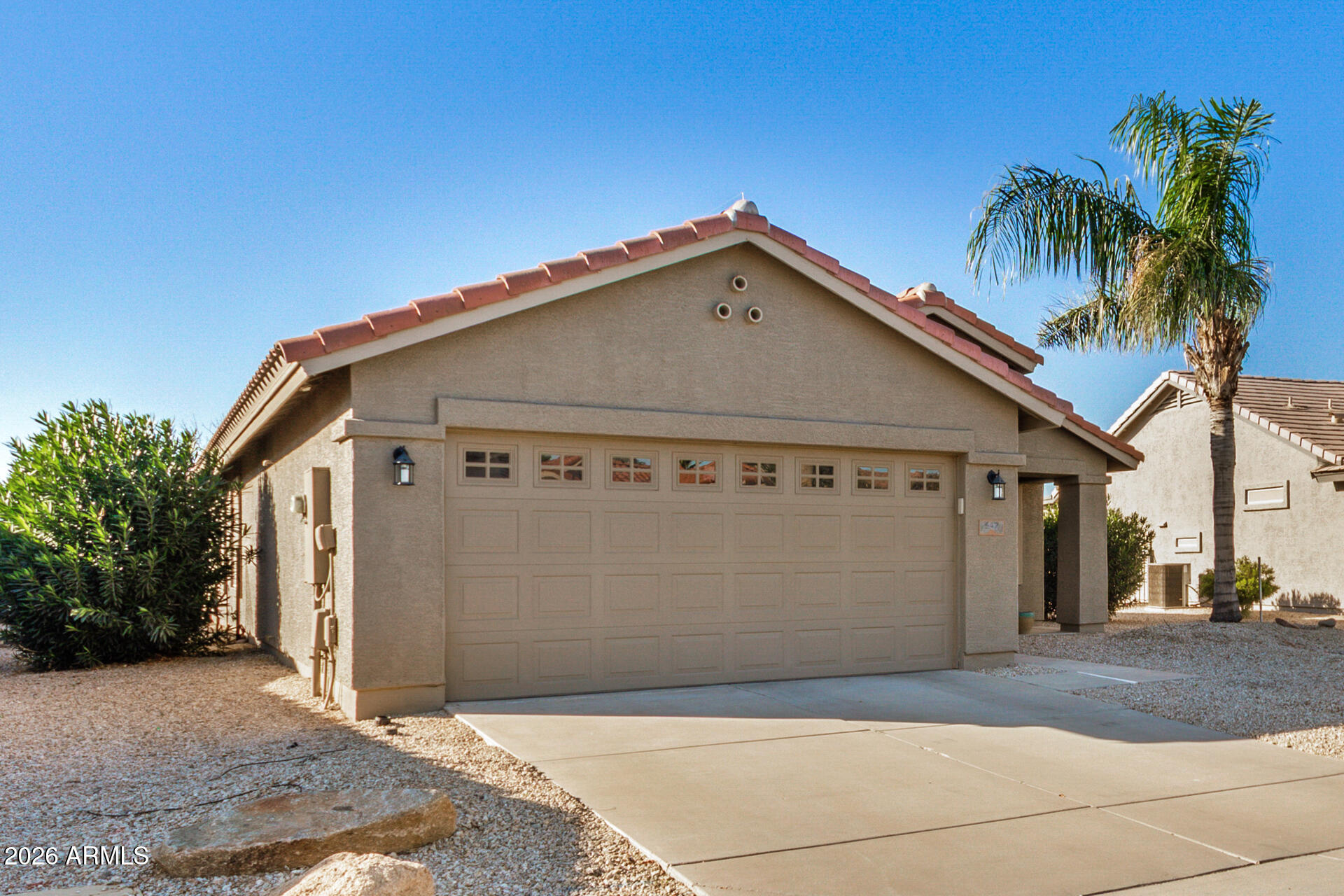 542 N SANTIAGO Trail