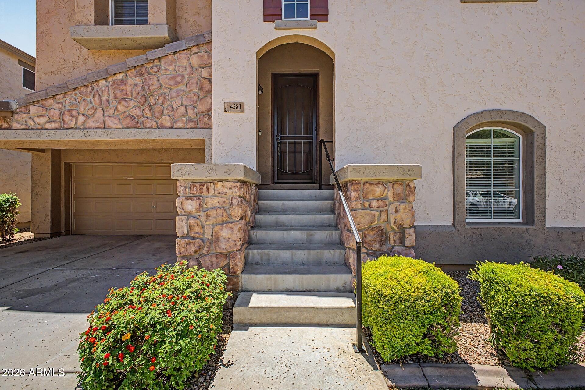 4281 E CARLA VISTA Drive