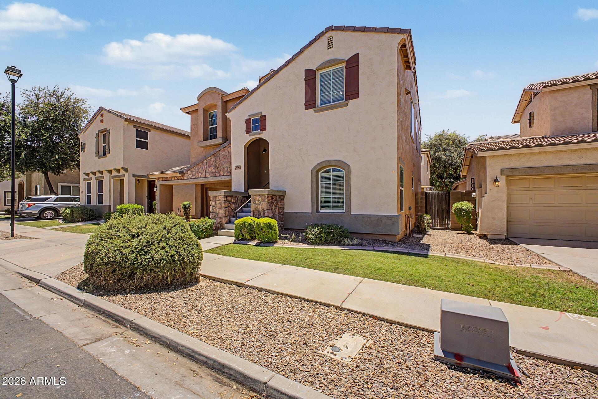 4281 E CARLA VISTA Drive