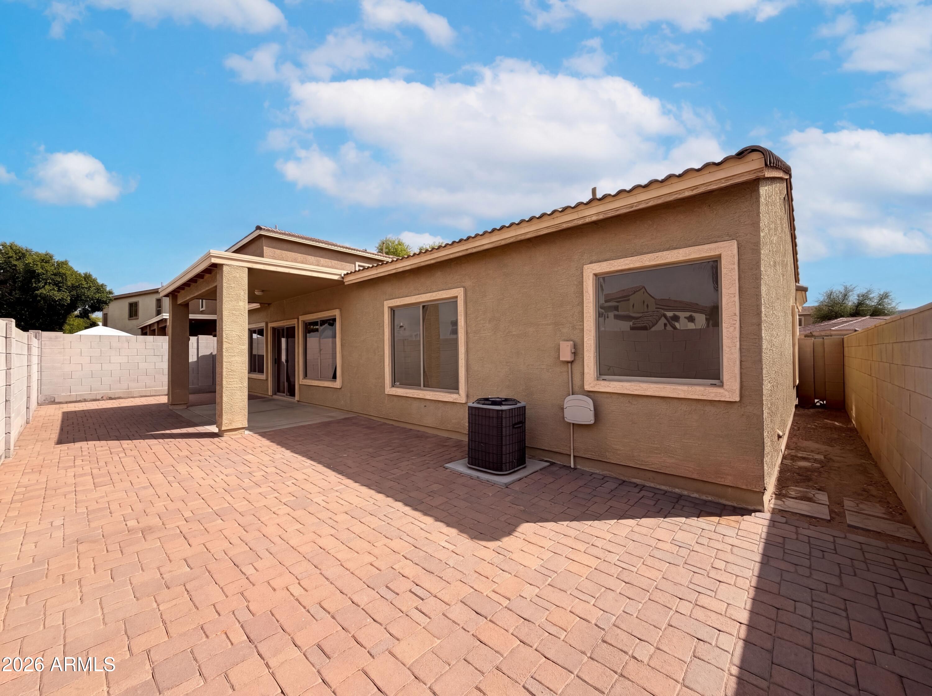 606 W BEAUTIFUL Lane