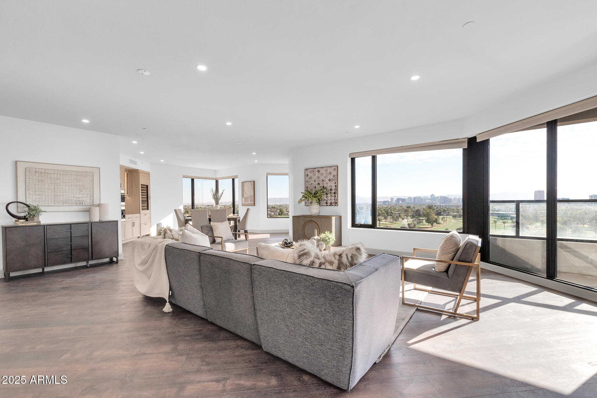 1040 E OSBORN Road 1004