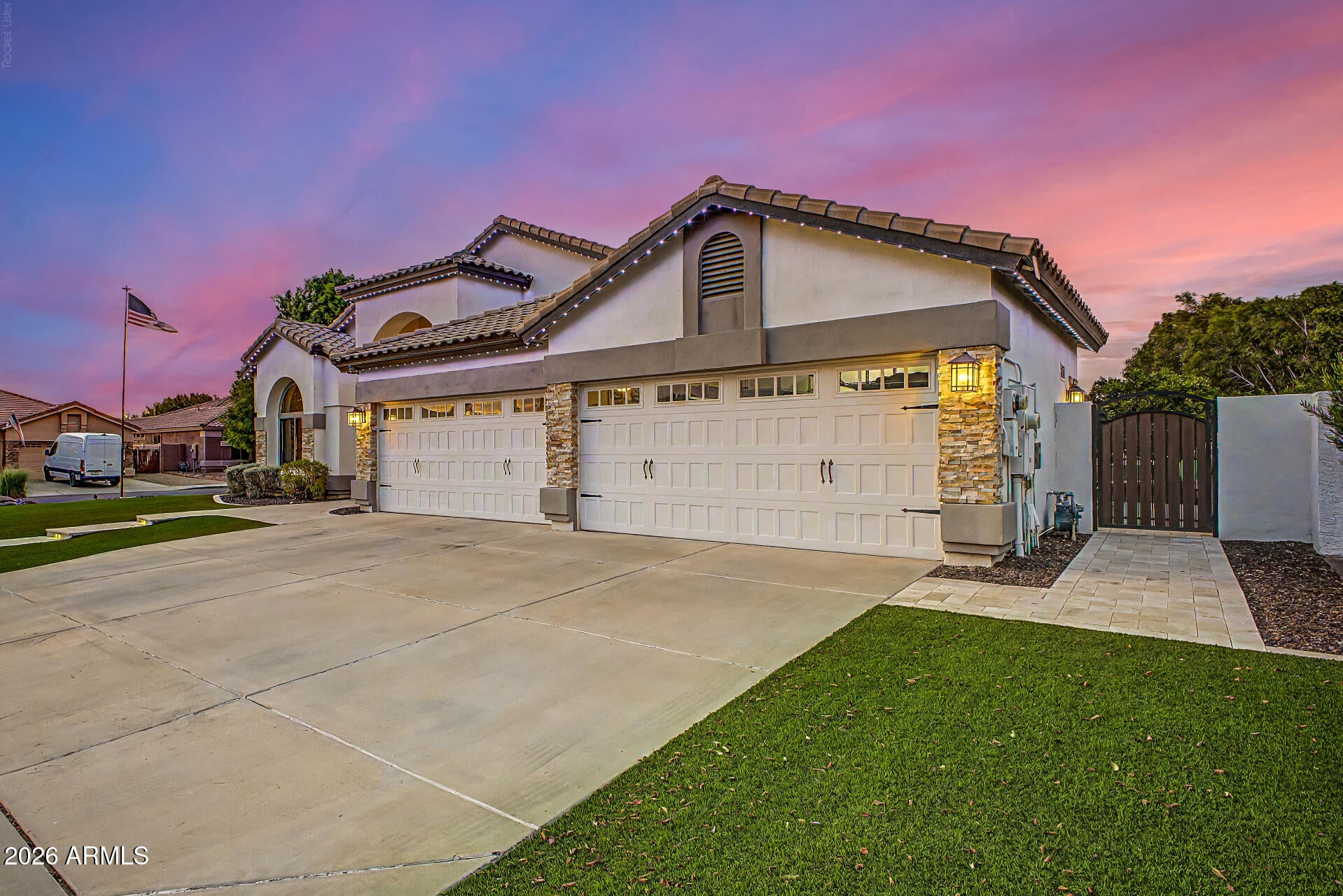 7034 W QUAIL Avenue