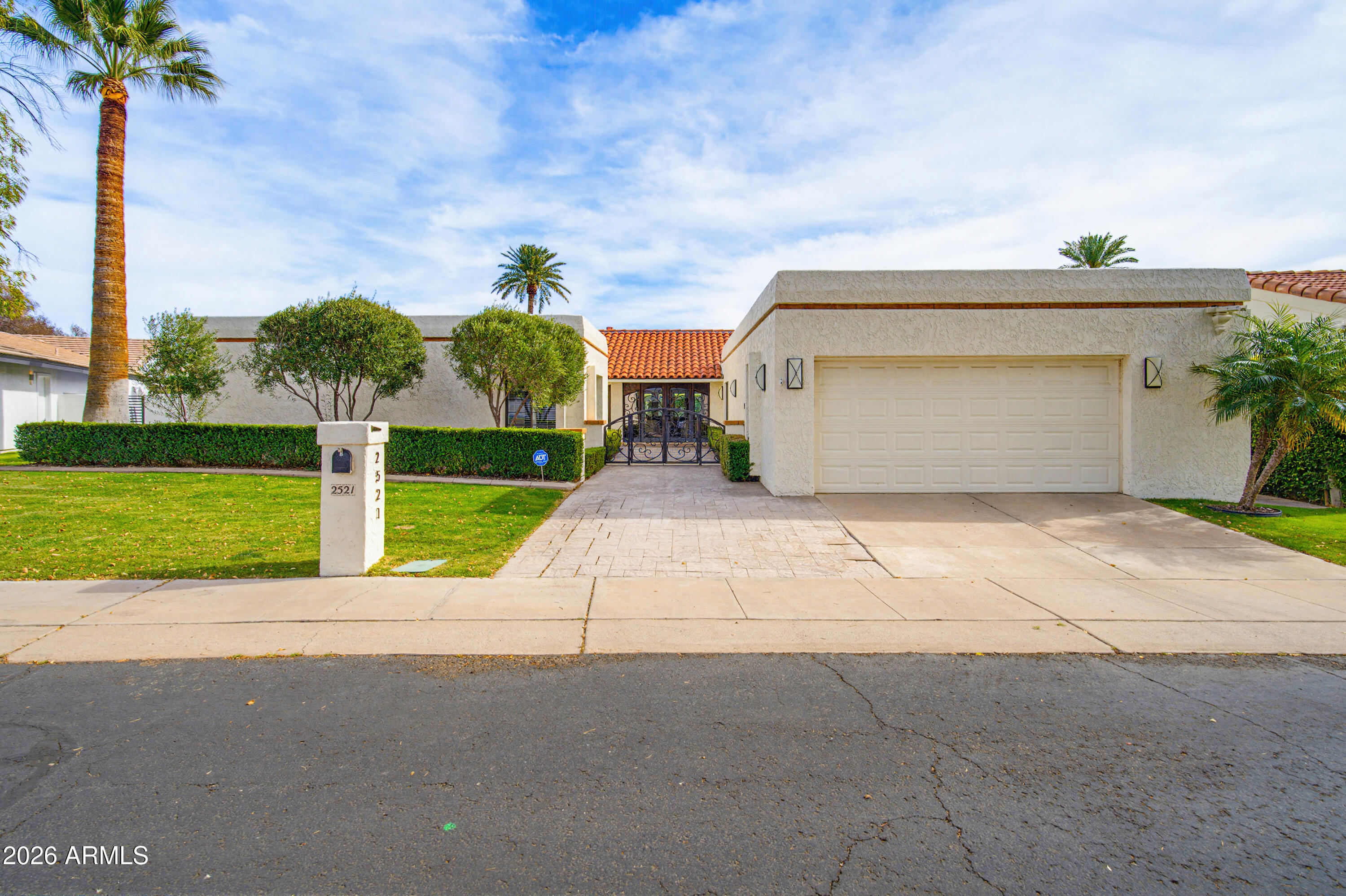 2521 E Marshall Avenue