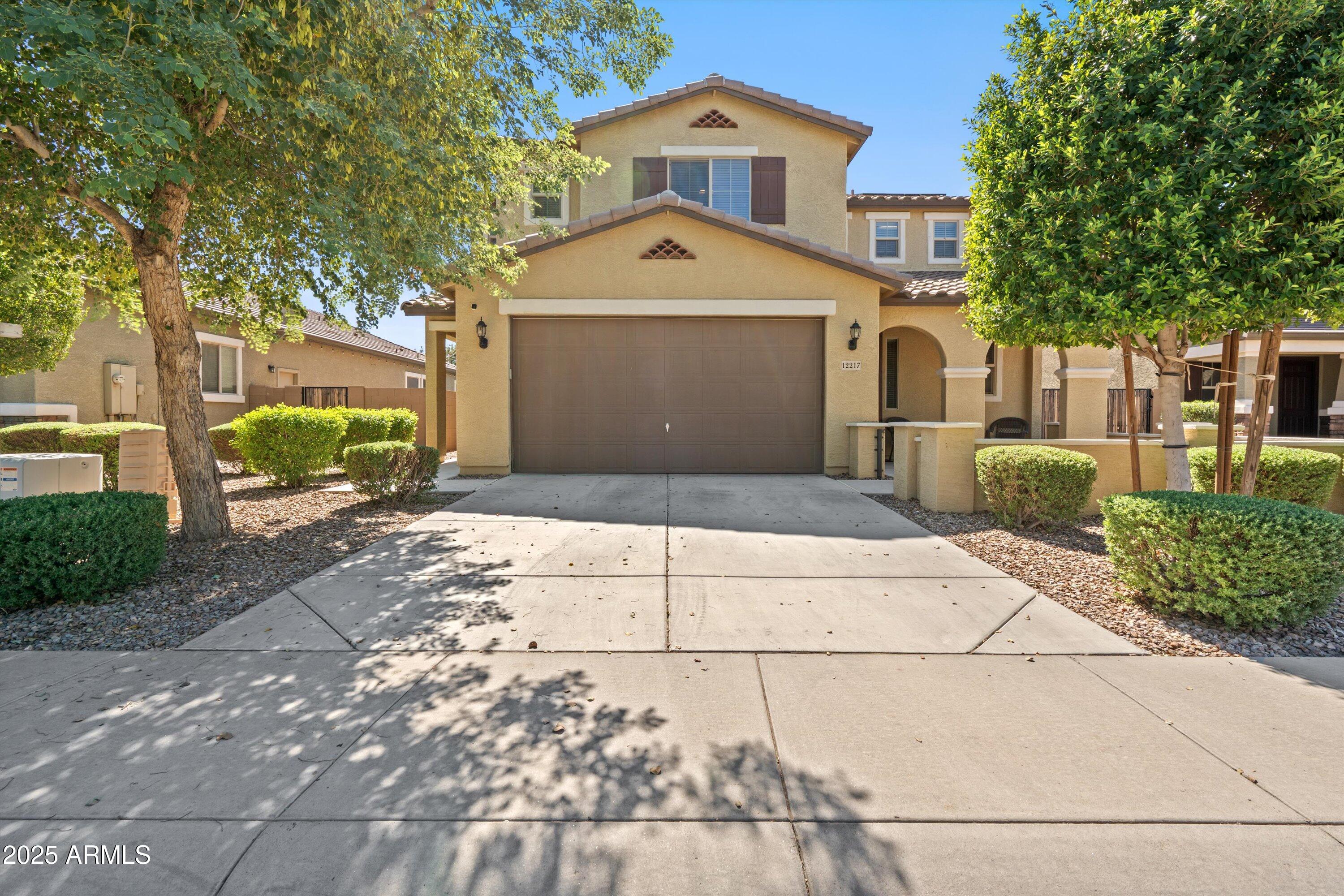 12217 W DAVIS Lane