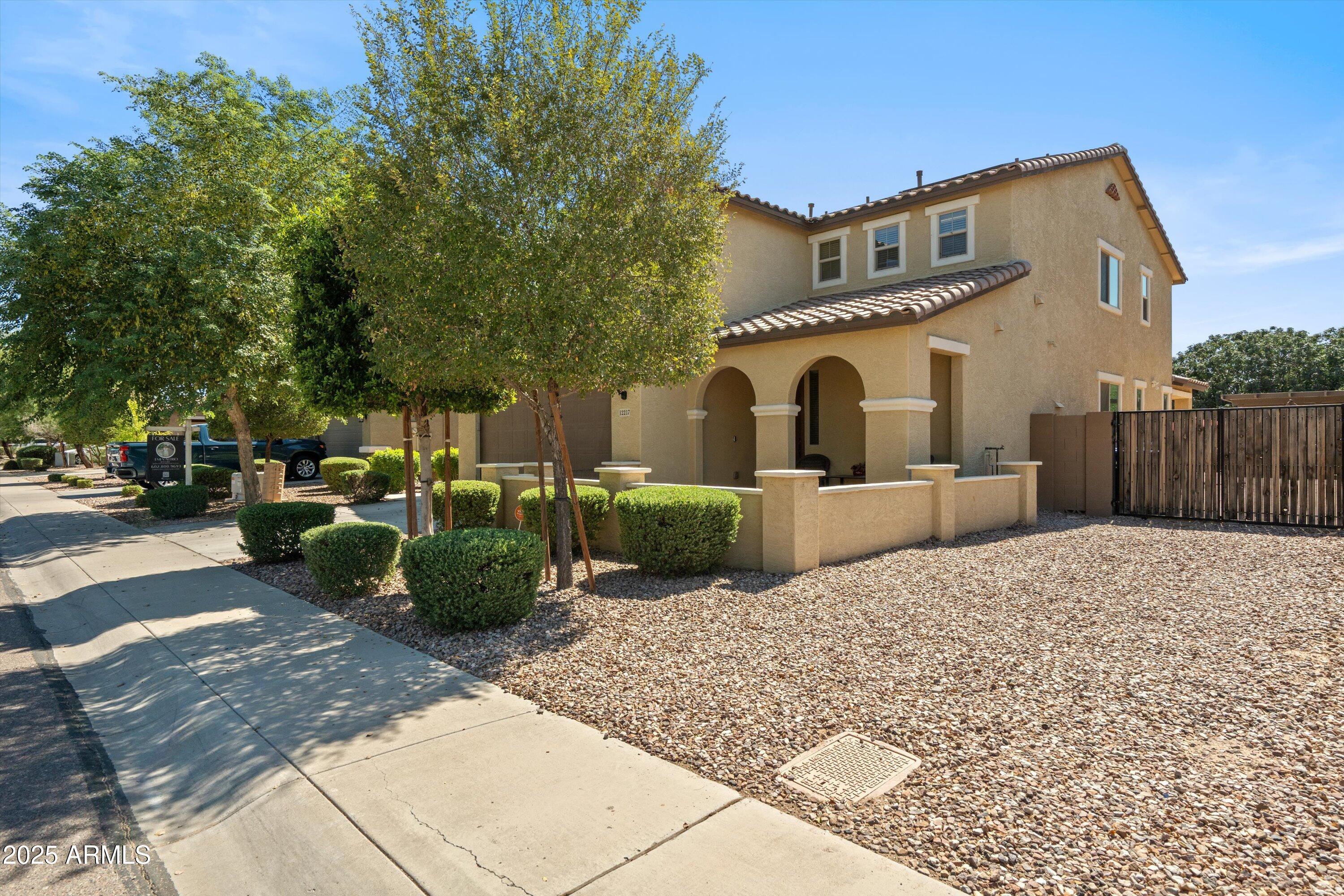 12217 W DAVIS Lane