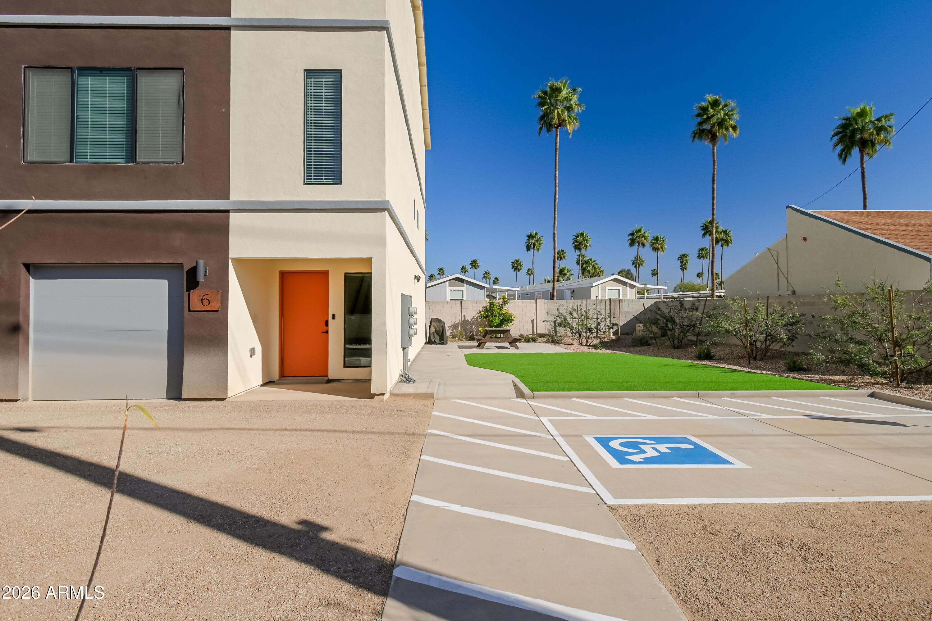 2502 E Paradise Lane Apt 2