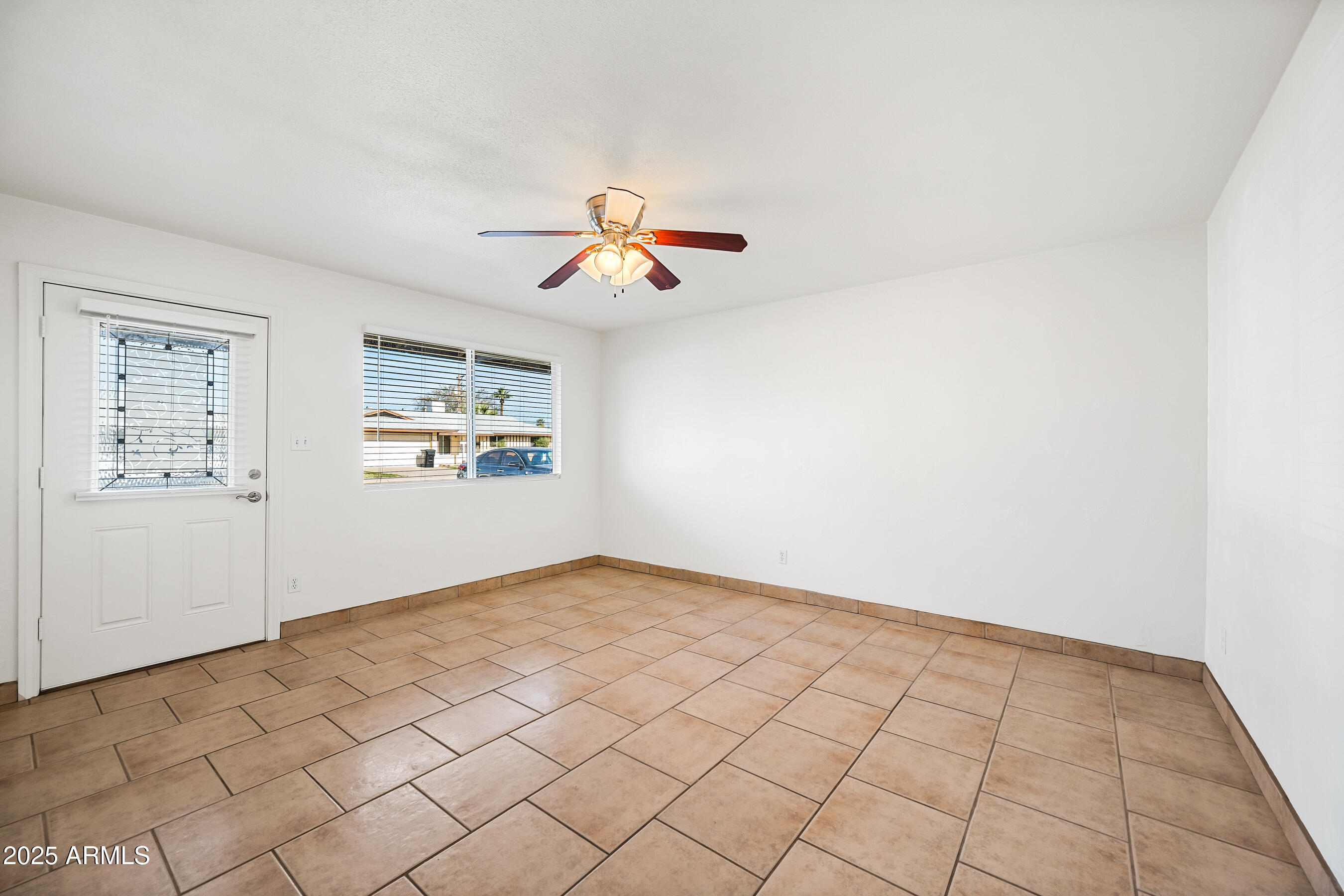 3823 W LAWRENCE Road