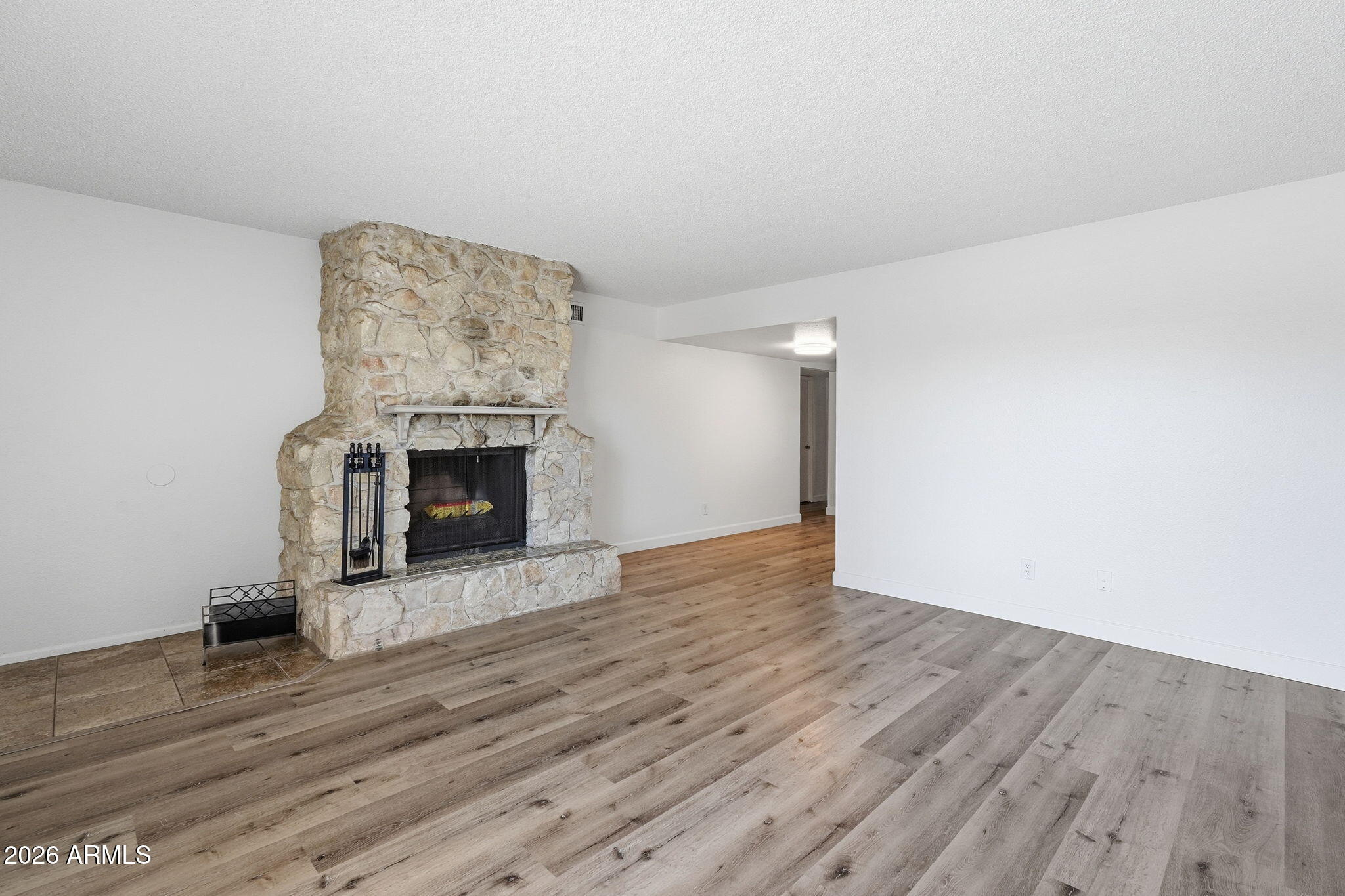 5902 N GRANITE REEF Road