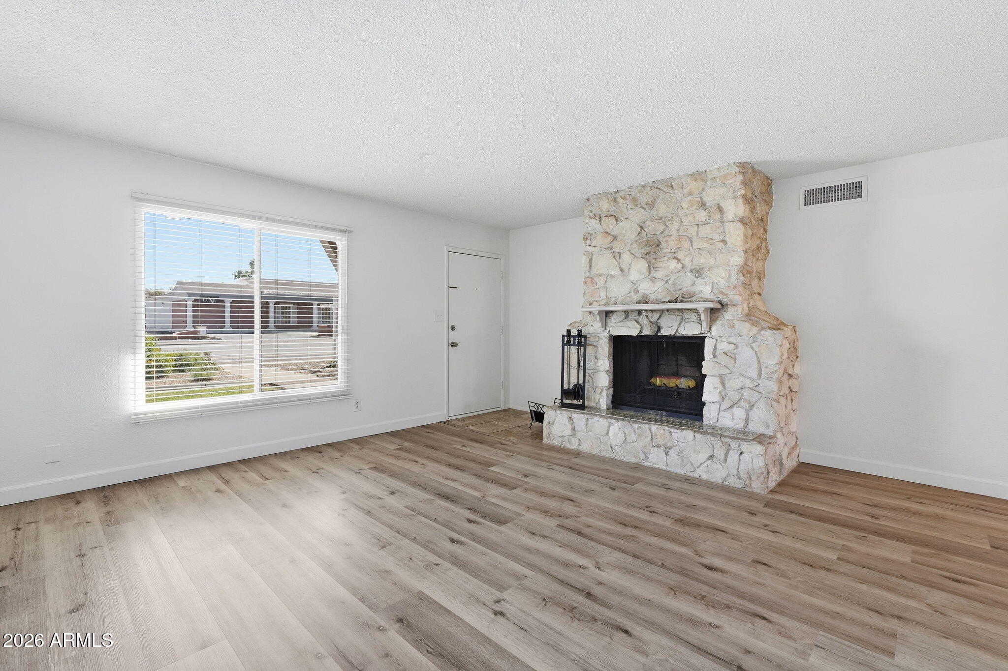 5902 N GRANITE REEF Road