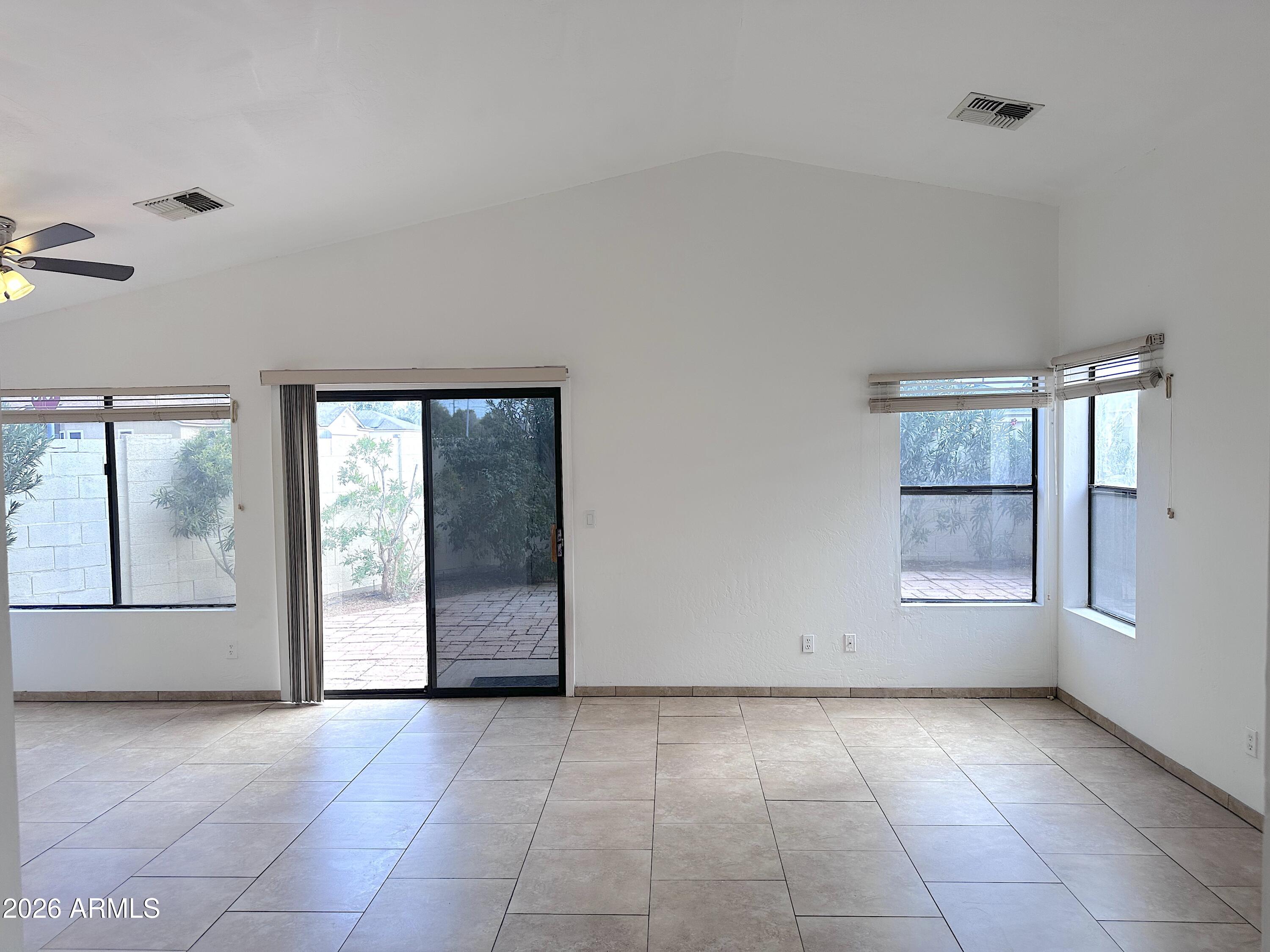 4725 E BROWN Road 22