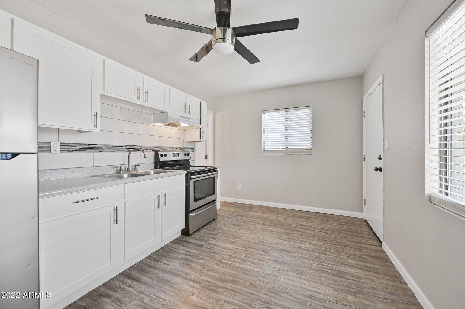 1744 W GLENDALE Avenue Apt 3
