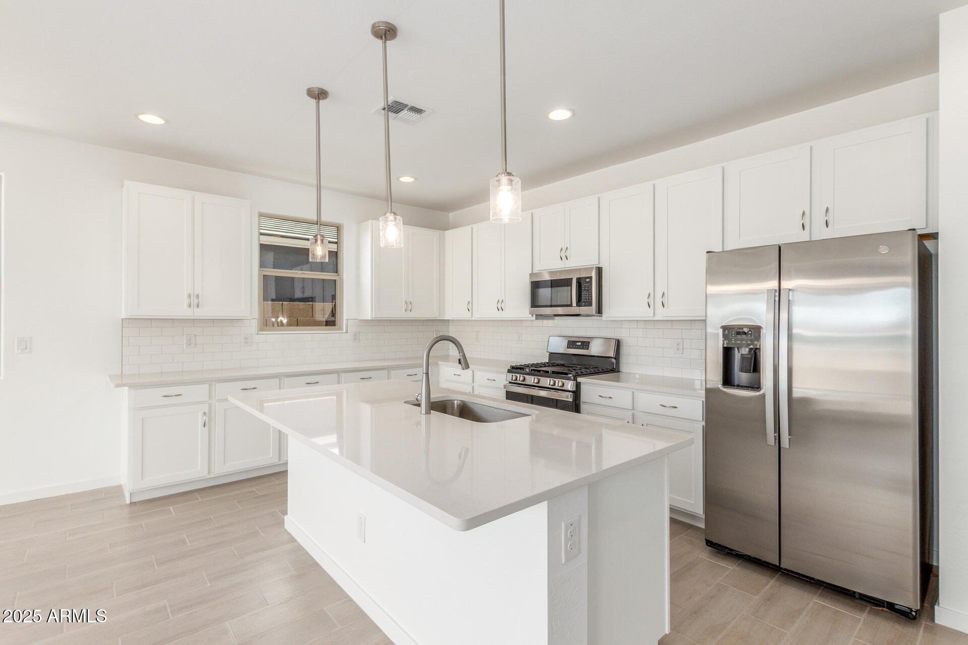 40526 W RIO GRANDE Drive