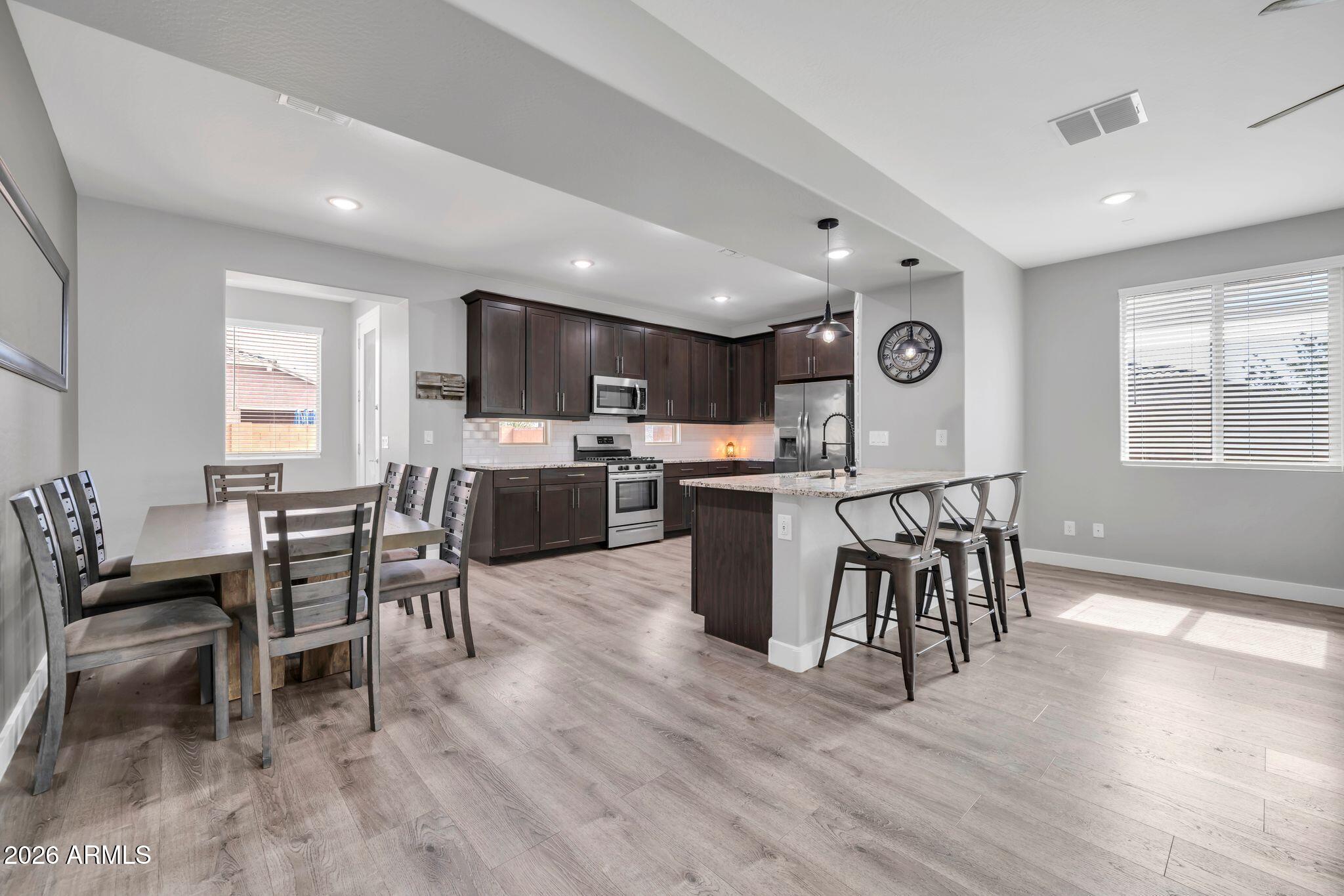 16516 W ALAMEDA Road